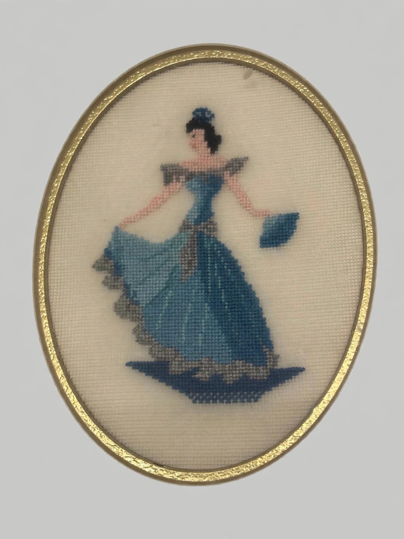 Vintage Framed Cross-Stitch Couple Blue Period Clothing Pair - photo 5