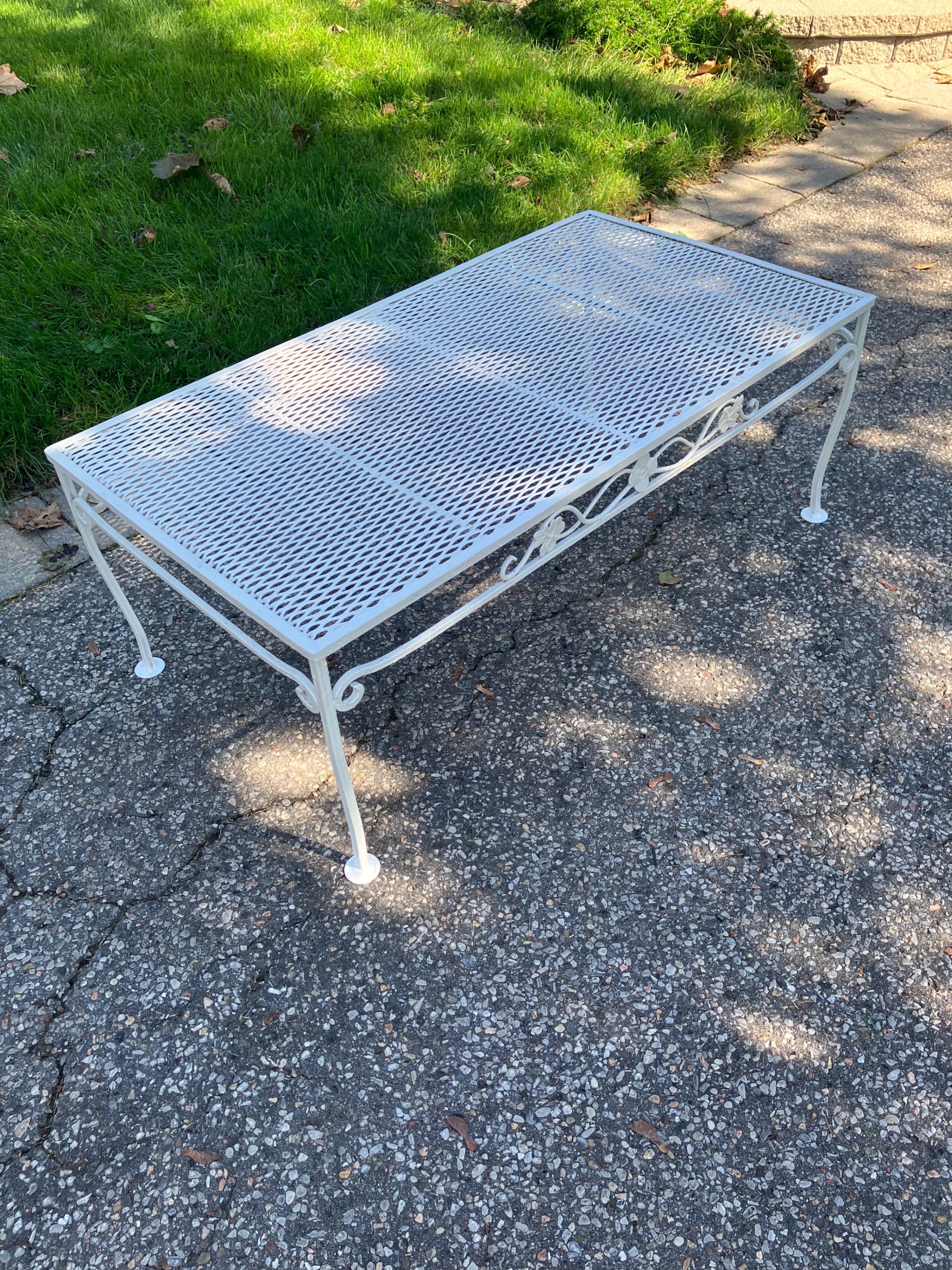 Vintage wrought-iron outdoor chairs and table - photo 2