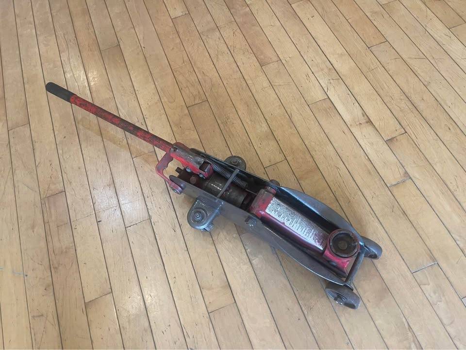 3 Husky Tonne car jack