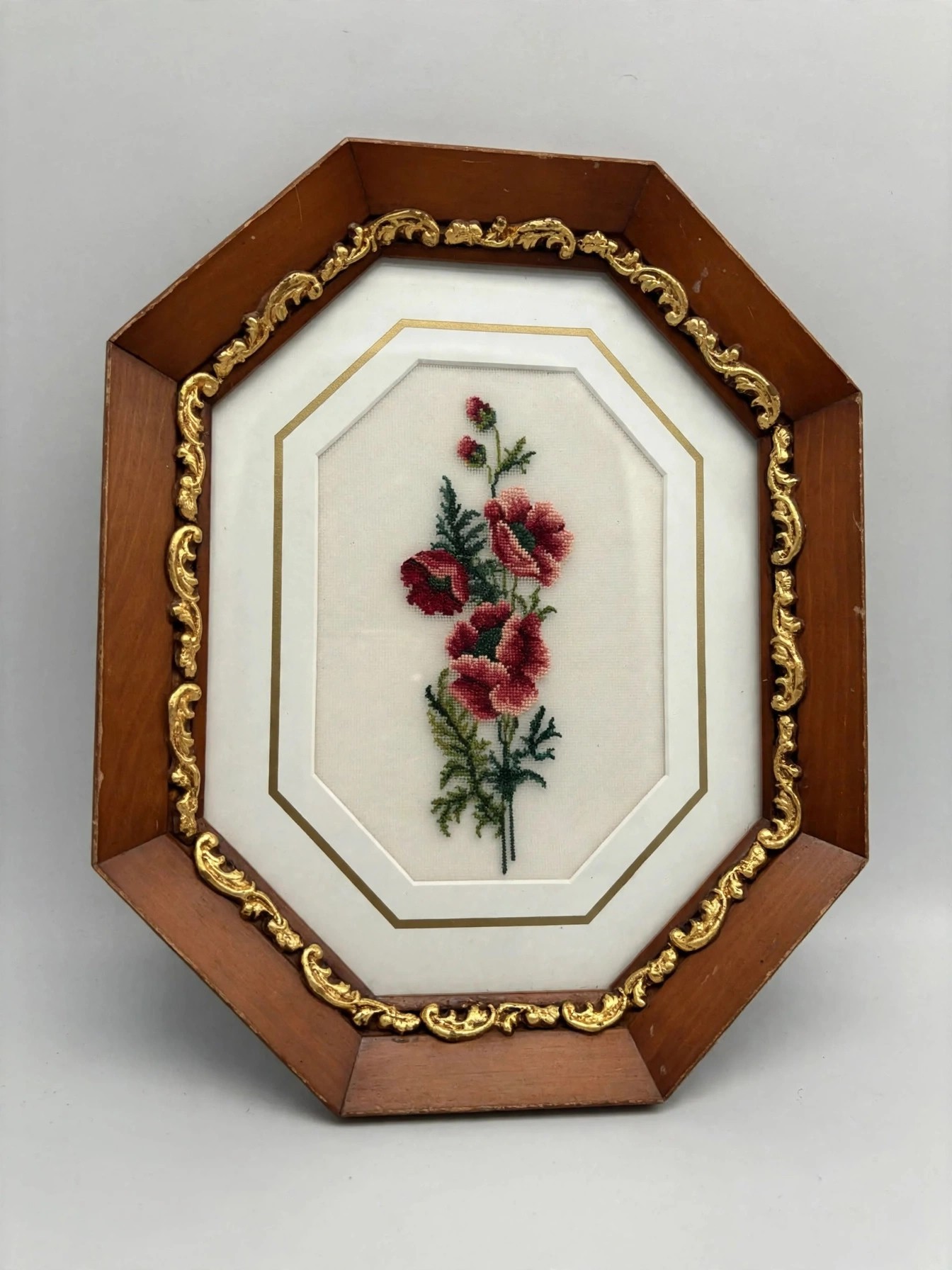 Vintage Floral Needlepoint Framed Art Set of 2 Octagonal - photo 3