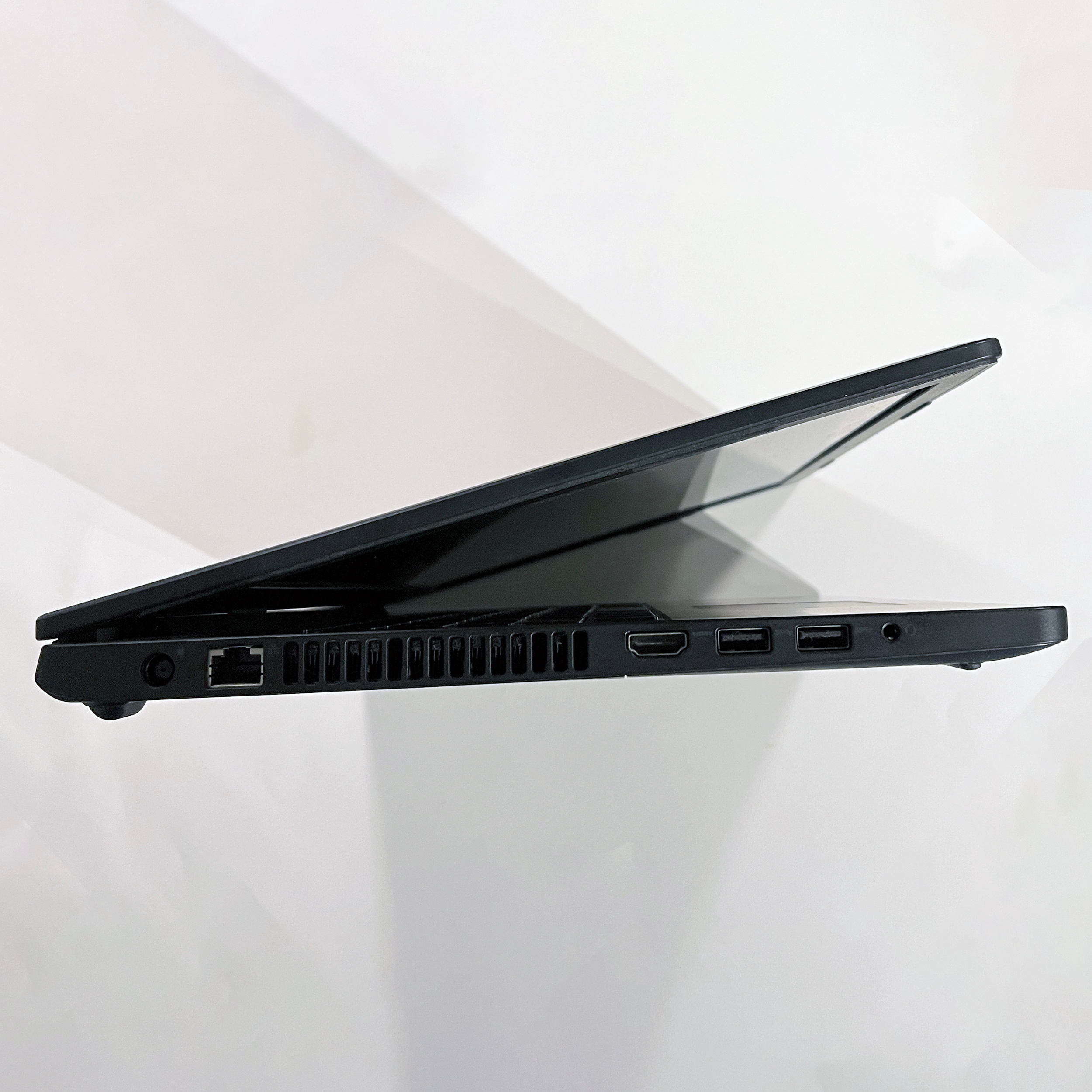 Dell Latitude 3570 — Core i5, 8GB RAM, Windows 10 Pro - photo 5