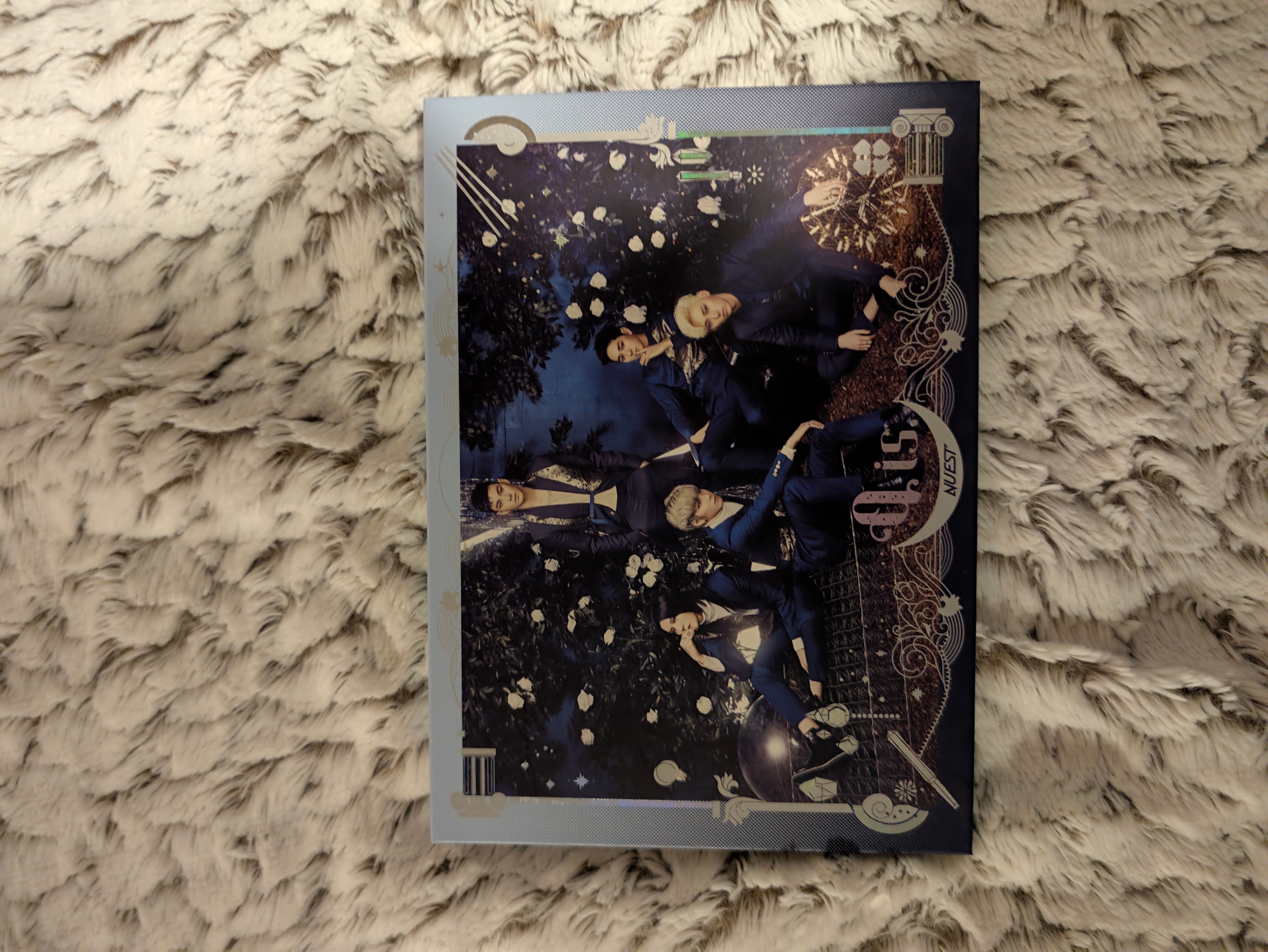 NU'EST Q is. 4th Mini Album – No Photocard