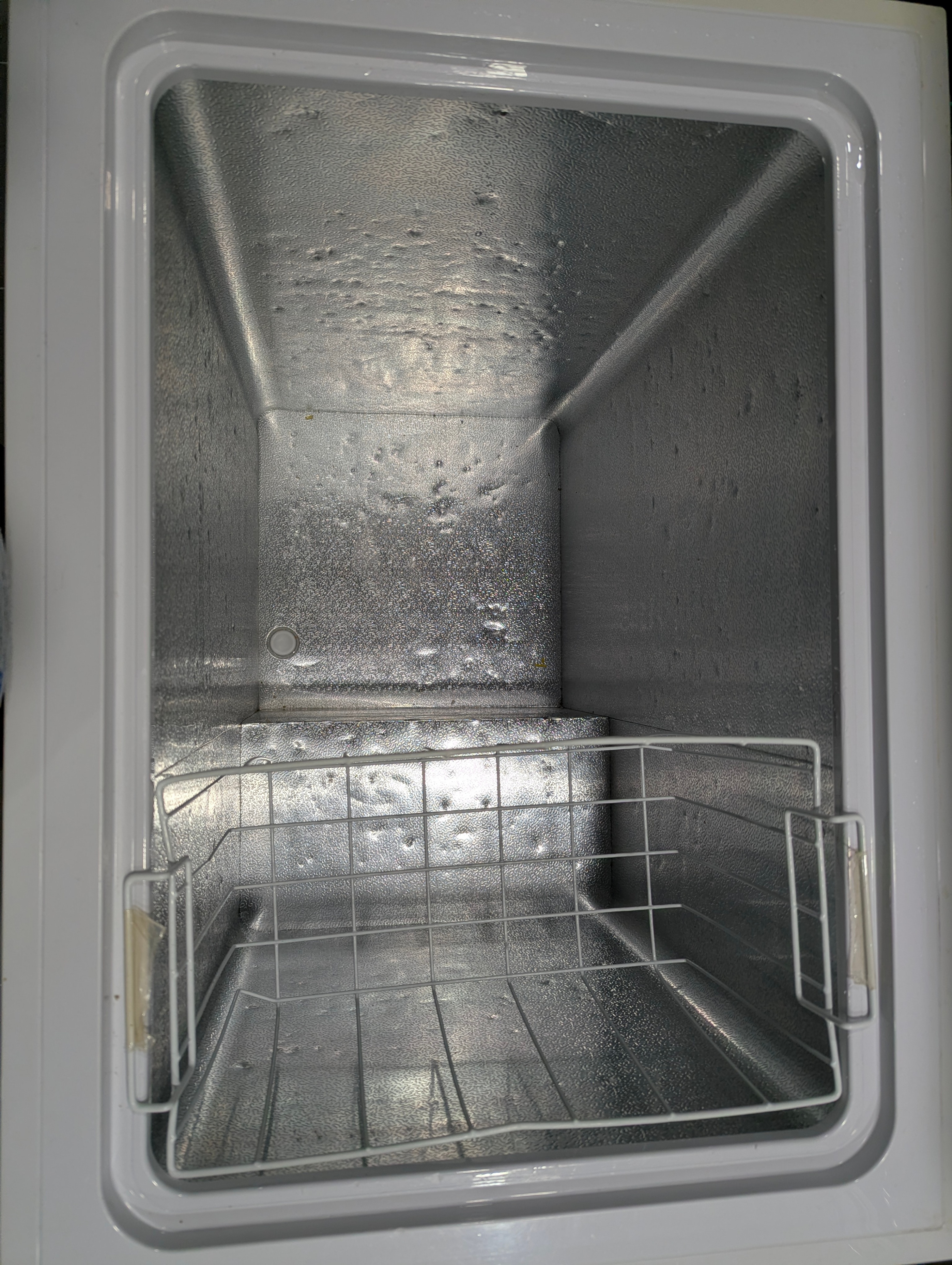 Frigidaire 5.1 Cu. Ft. Freezer – Good Working Condition - photo 3