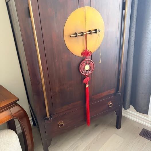Pier 1 - Cabinet