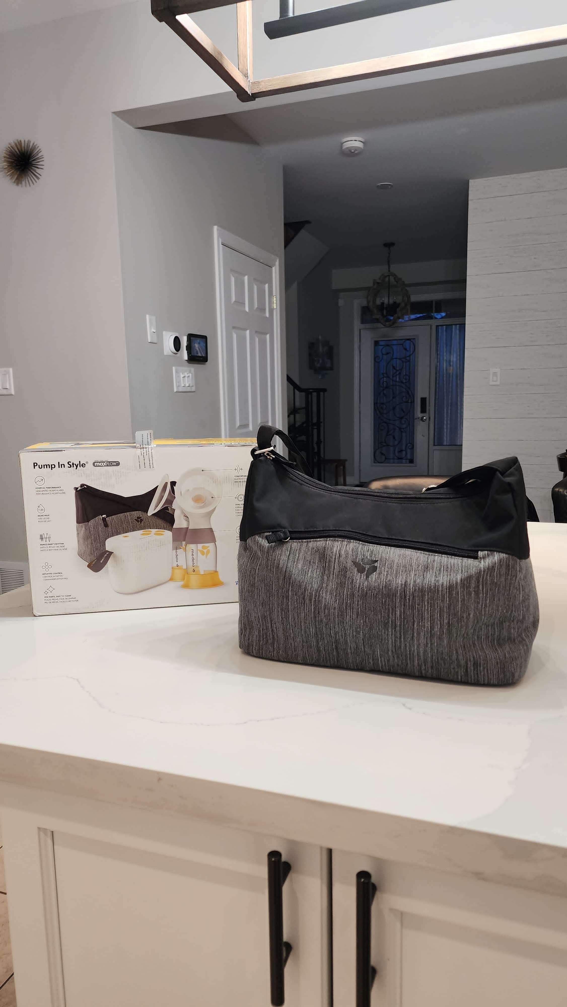 Medela Pump In Style with MaxFlow Double Electric Breast Pump - photo 2