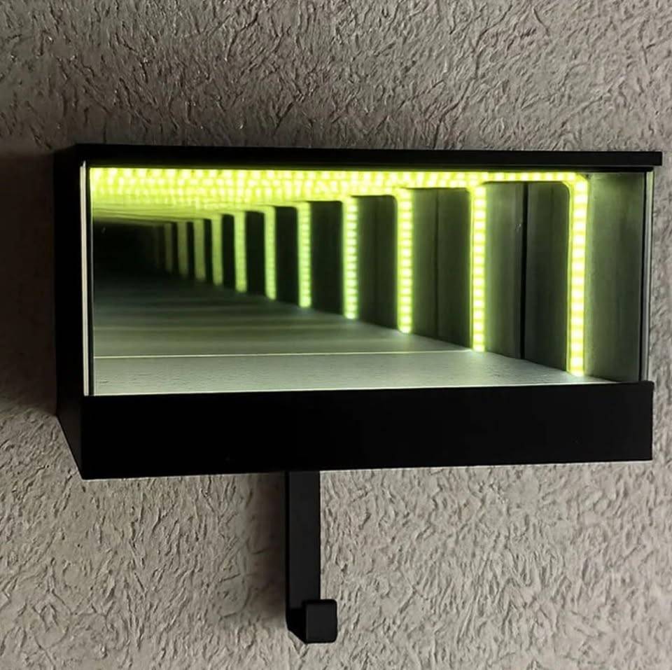 LED Infinity Mirror Key Holder – Mini Garage, Green