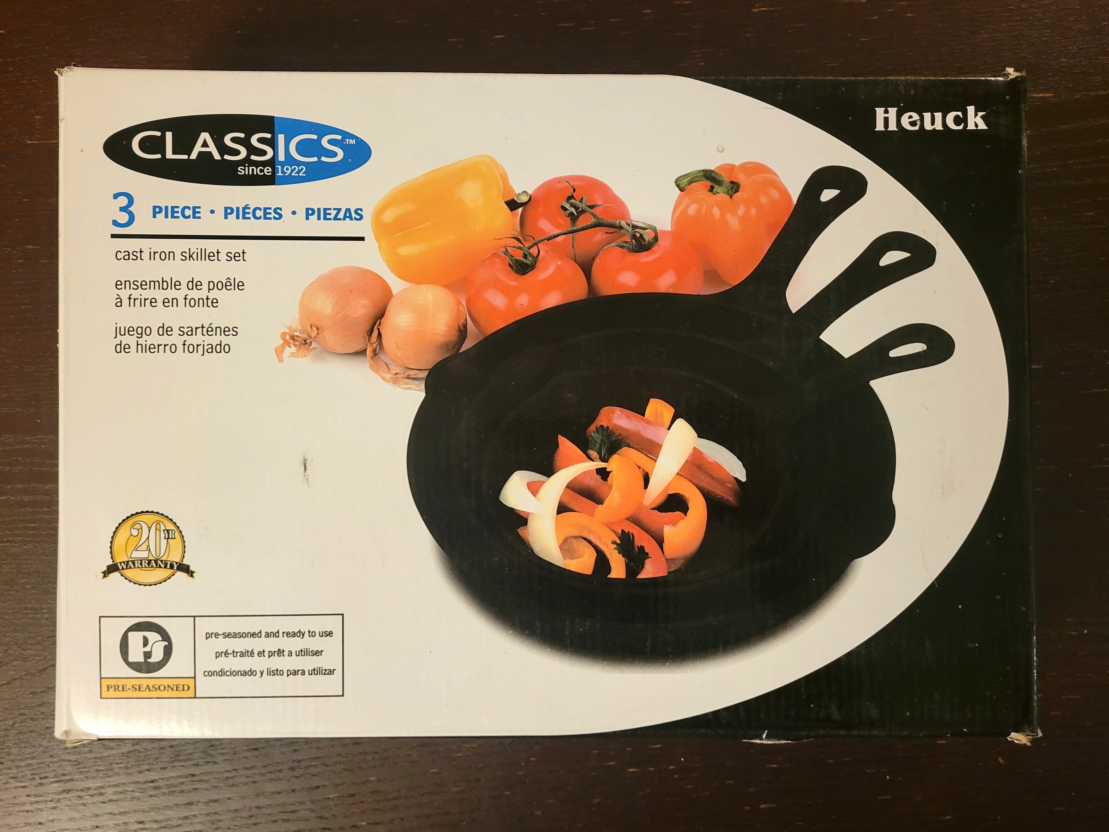 Heuck Classics 3-Piece Cast Iron Skillet Set (in Original Box)