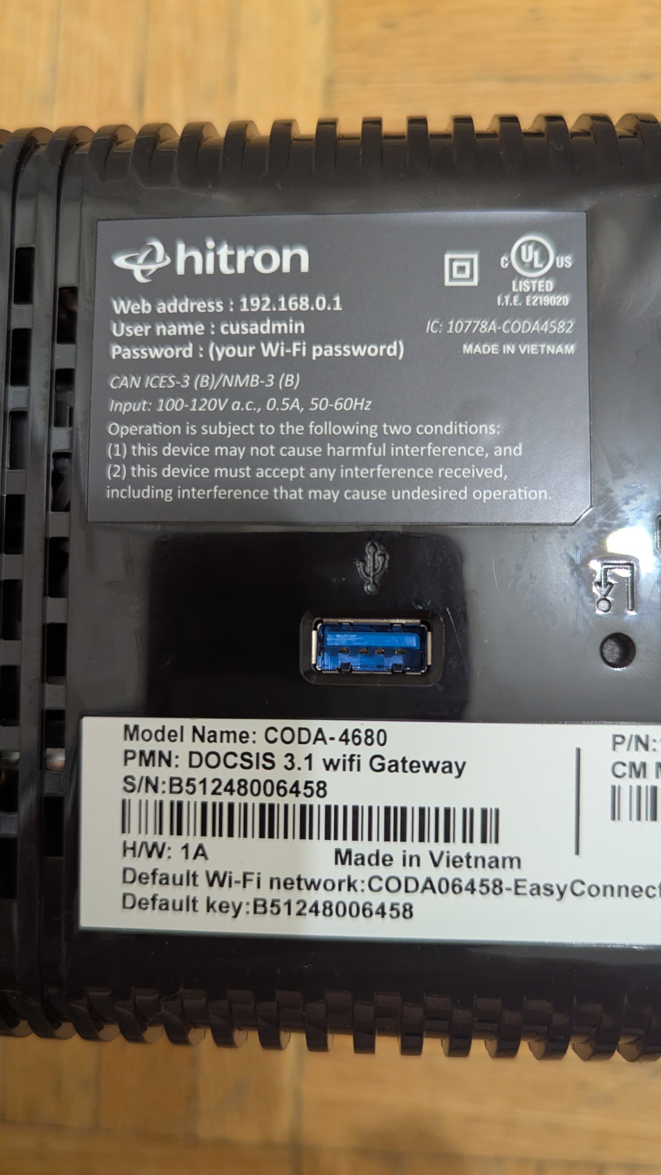 Sold as is.. Hitron CODA-4680 Wi-Fi Modem Router Net Gateway - photo 3