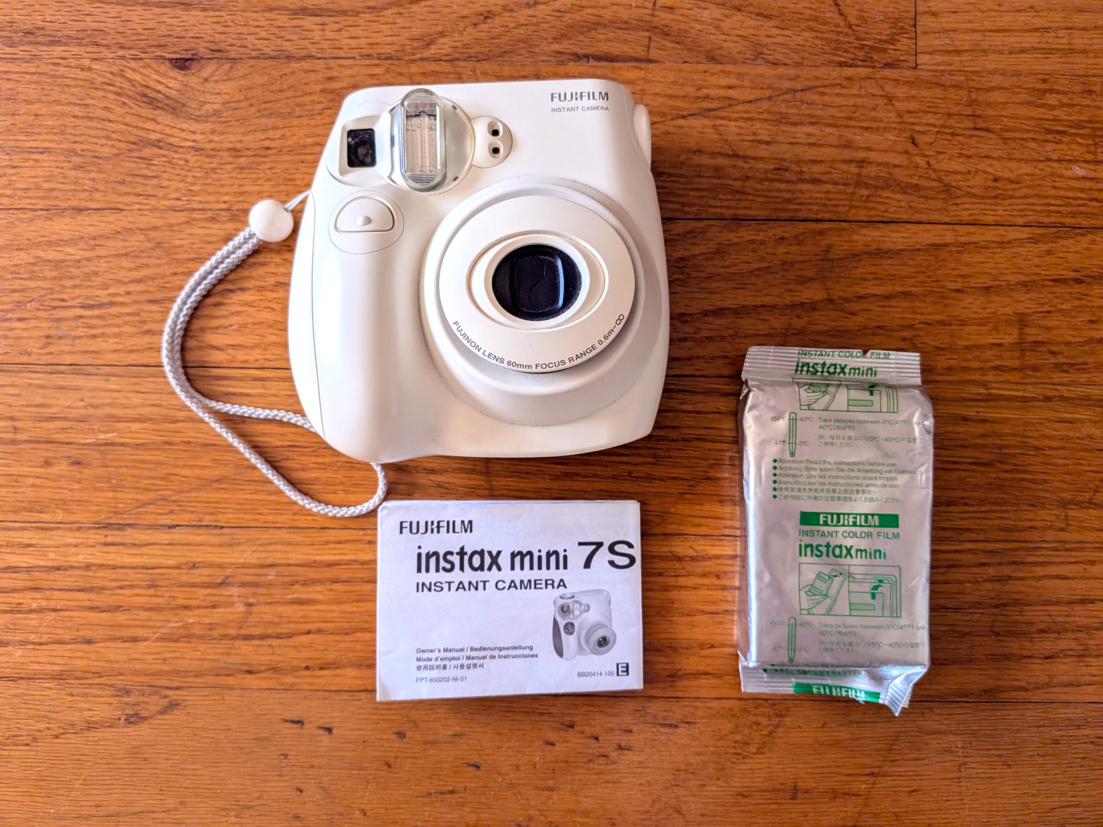 Fujifilm Instax Mini 7S White Instant Film Camera - photo 5