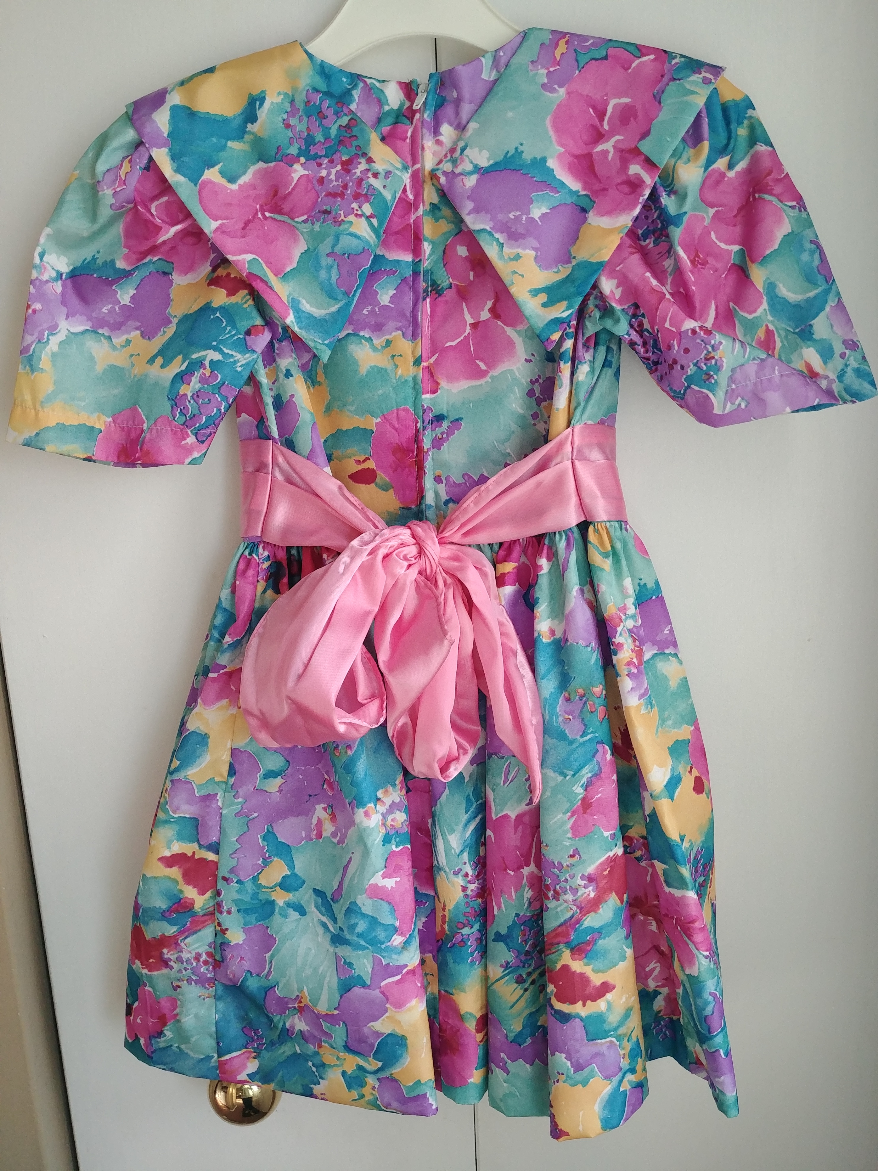 Floral Party Dress for Girls, Size 5. Like New - photo 3