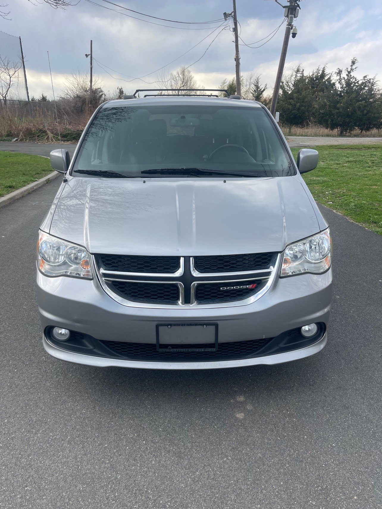 2017 Dodge Grand Caravan SXT - photo 2