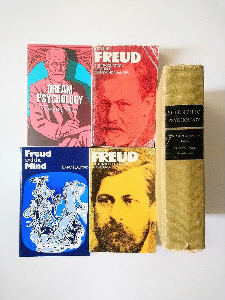 Sigmund Freud / Psychology reads!
