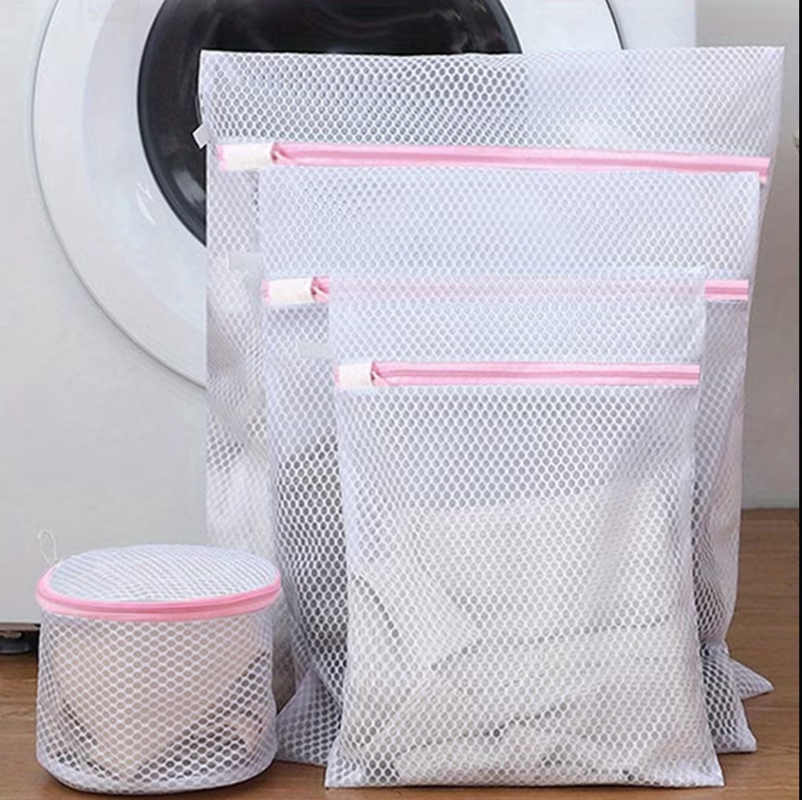Set of 4 Brand New Mesh Laundry Bags bra protection