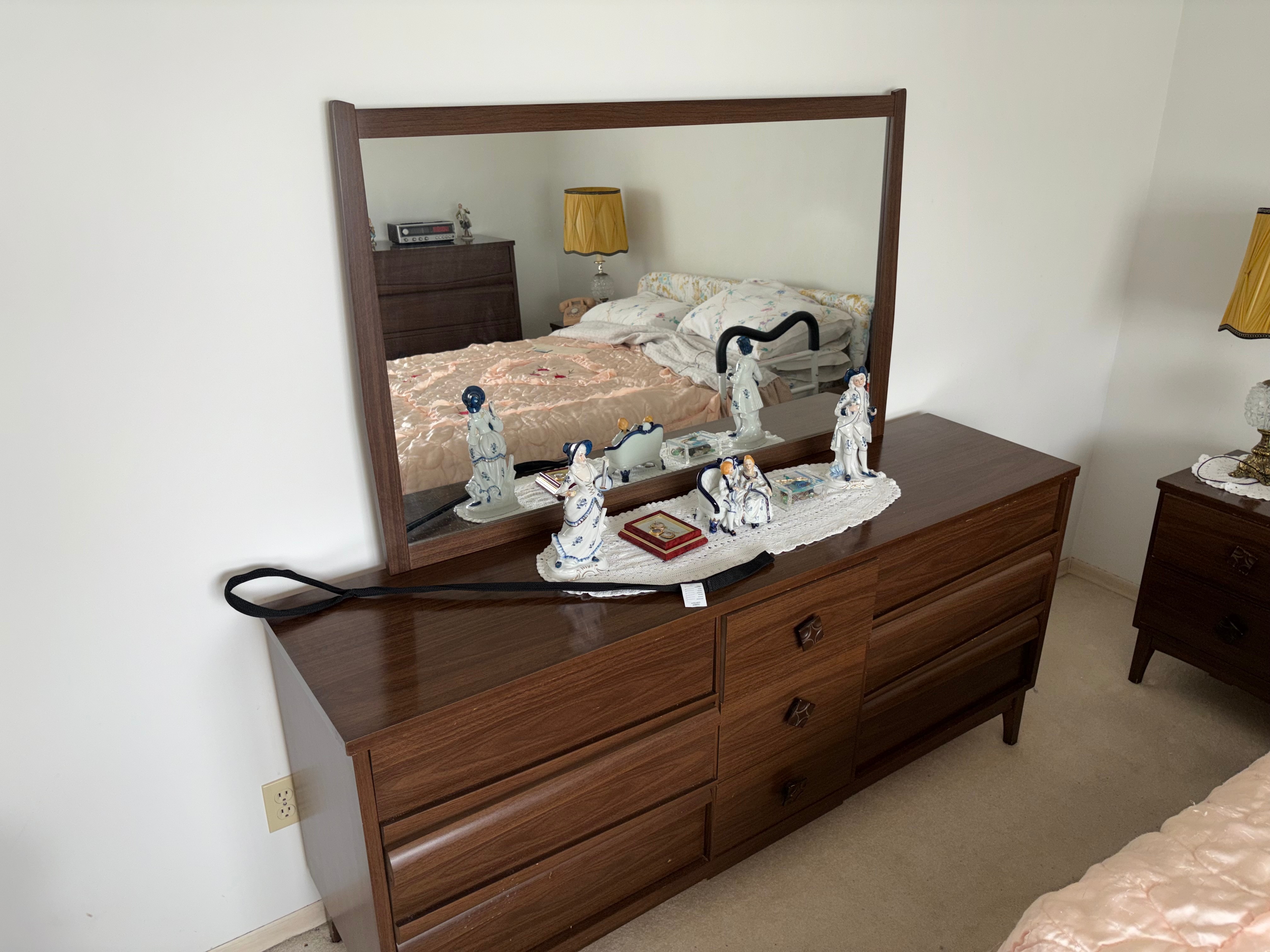 Vintage Bedroom Furniture Set - photo 4