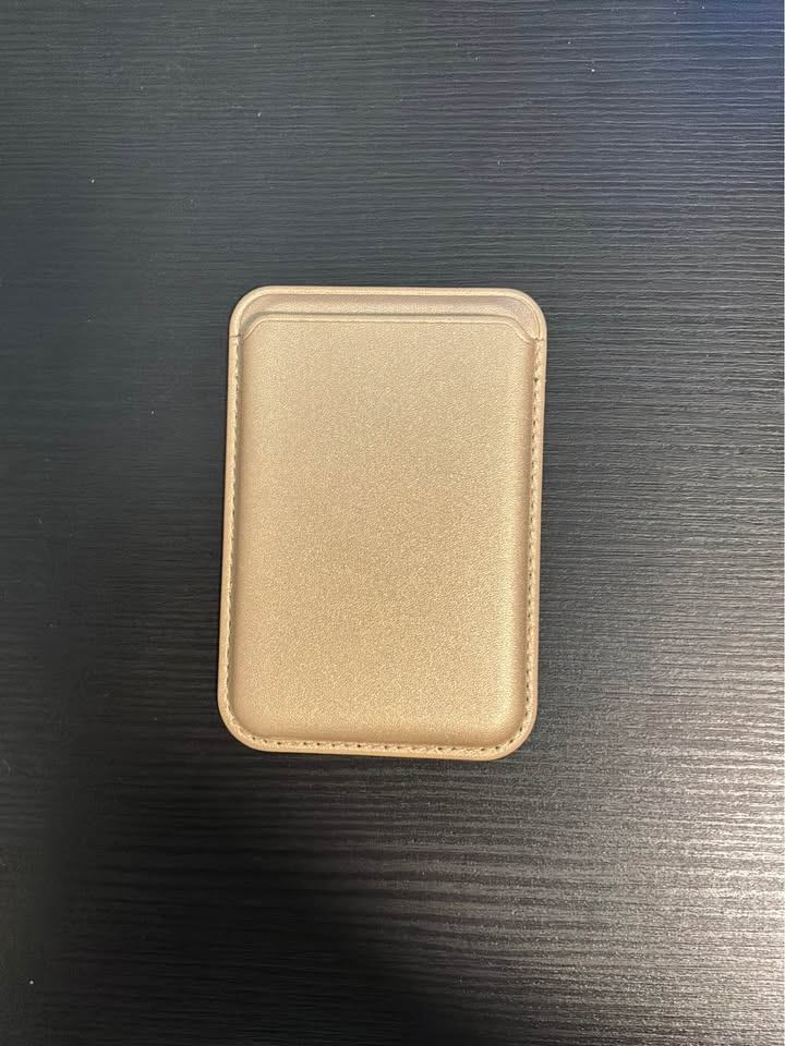 iPhone Gold Faux-Leather MagSafe Magnetic Card Wallet - photo 2