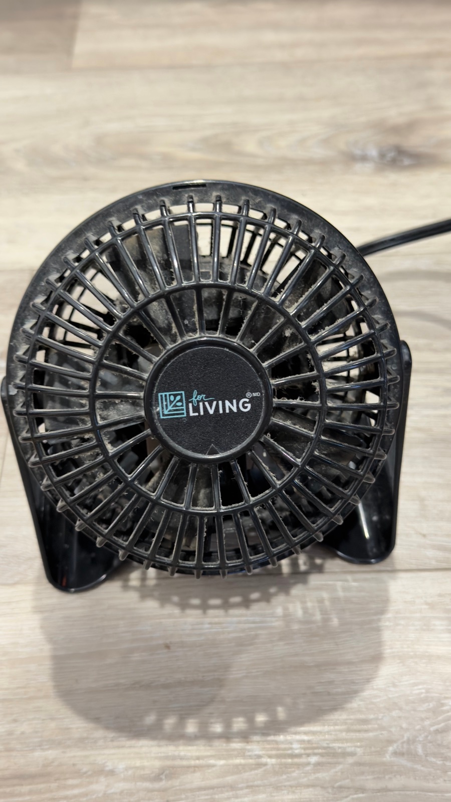 For Living mini desk fan – black