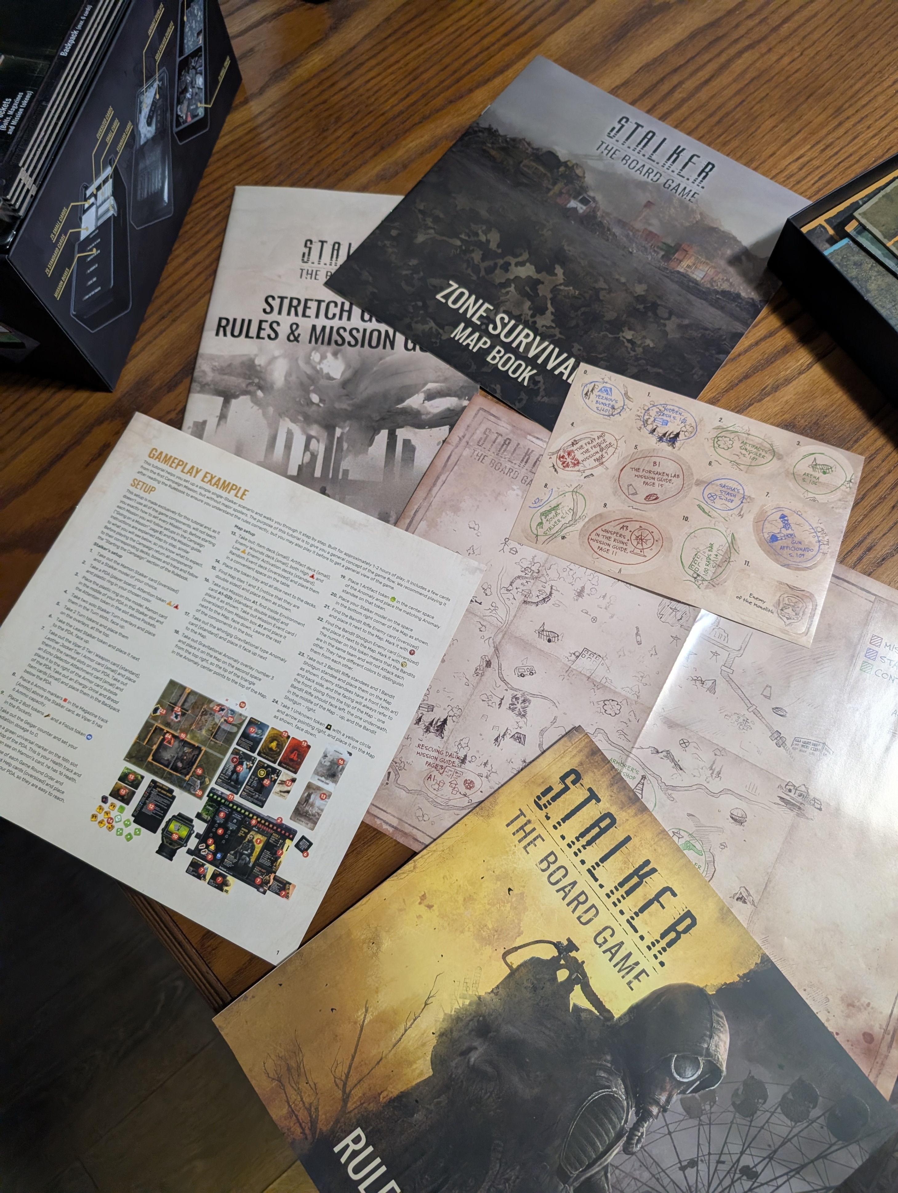 S.T.A.L.K.E.R + Stretch goals Boardgame - photo 3