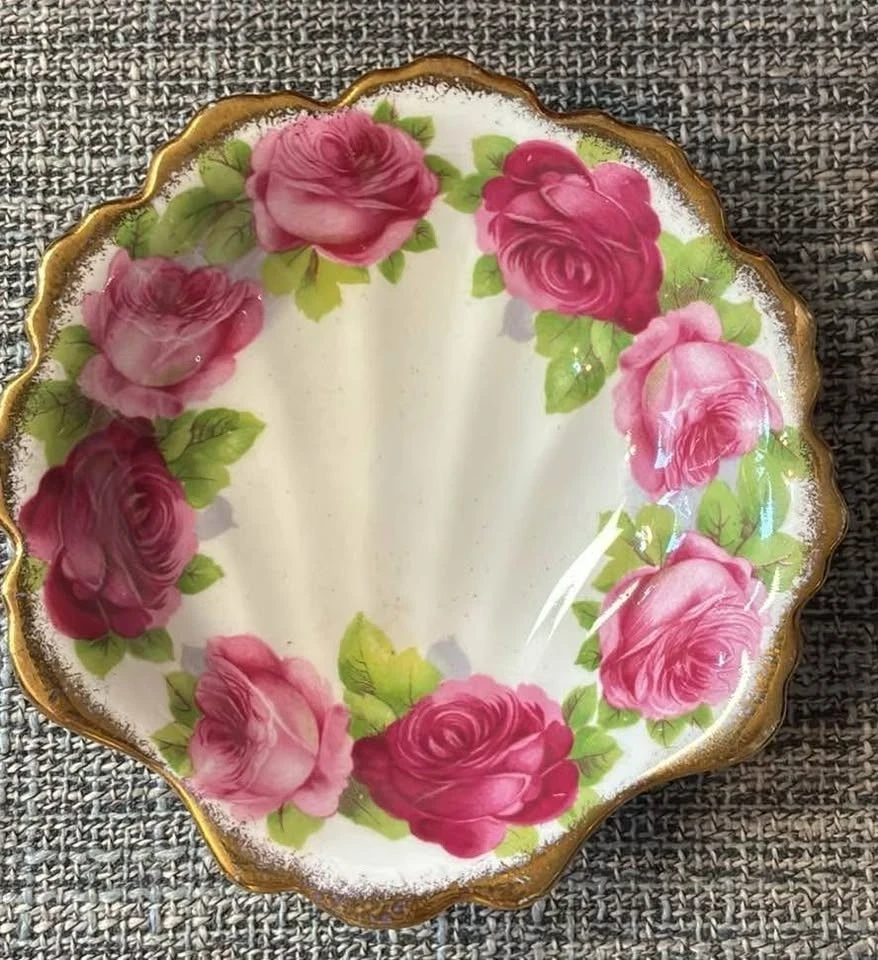 Vintage Royal Albert Old English Rose Fruit Dessert Bowl