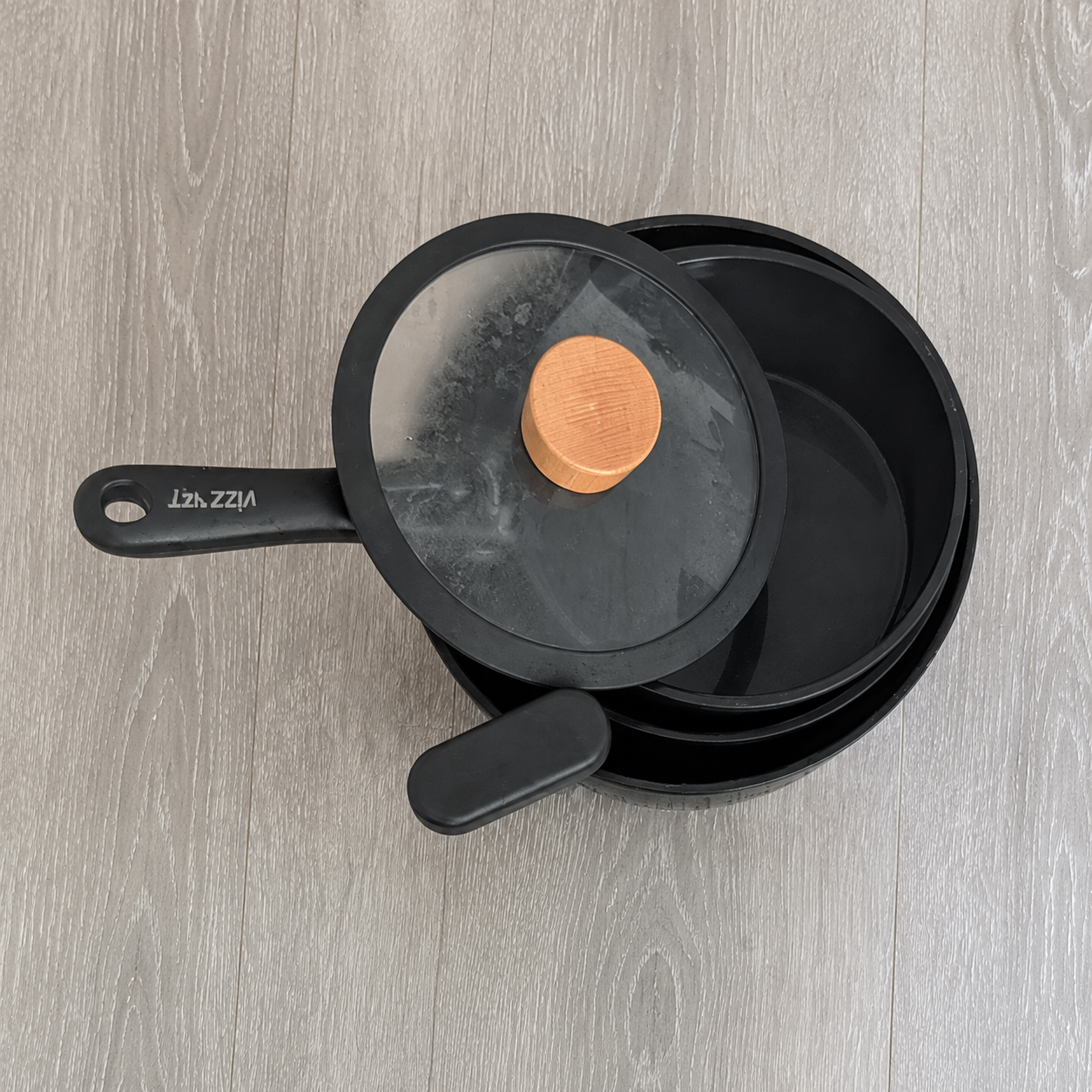 HOUSSEN Cookware Set with Detachable Handle – $25