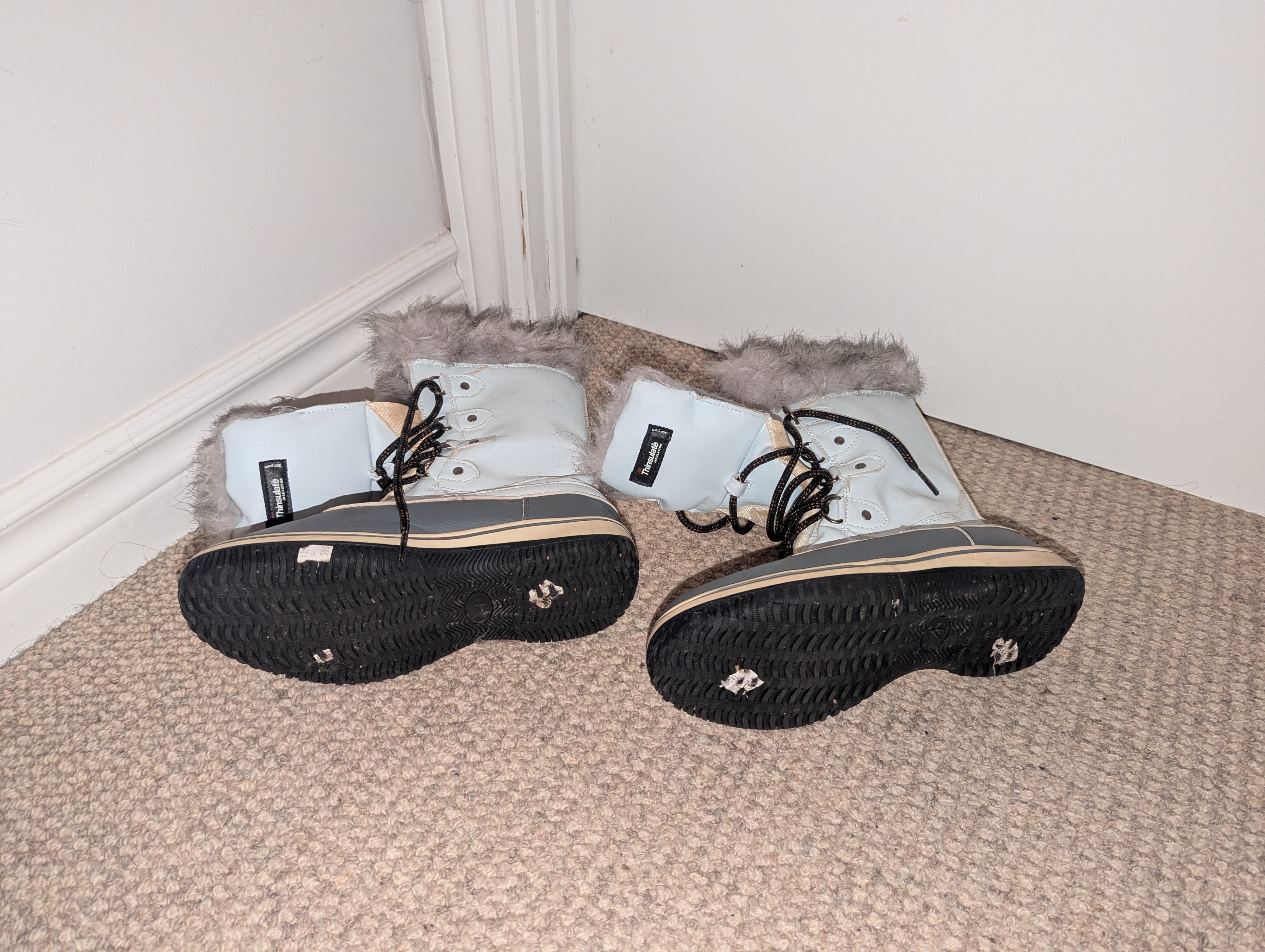Size 7 Winter Boots - photo 4
