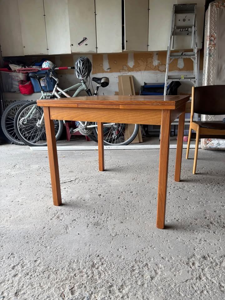 Vintage Danish Extendable Dining Table – Made in Denmark - photo 2
