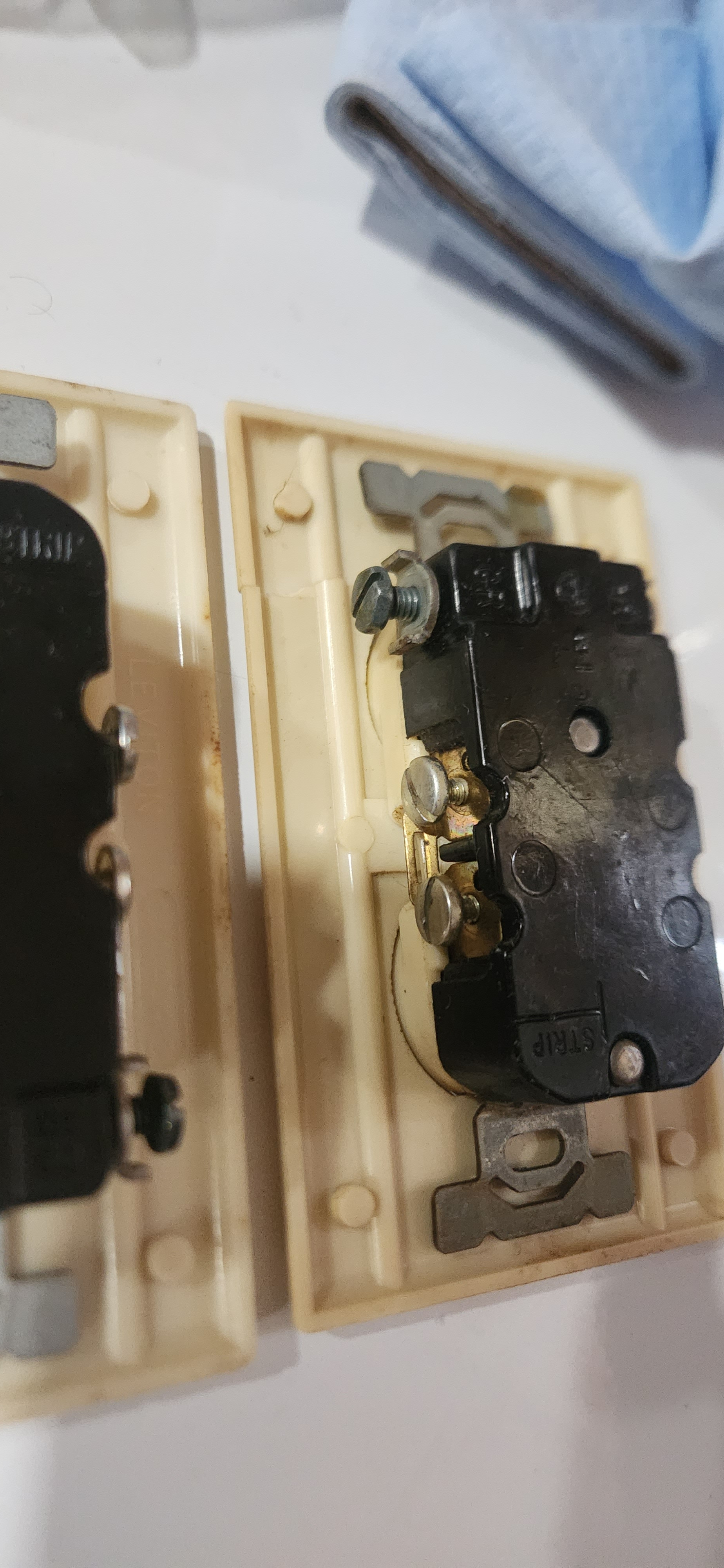 Leviton Electrical Outlet and Switch Plates - photo 4