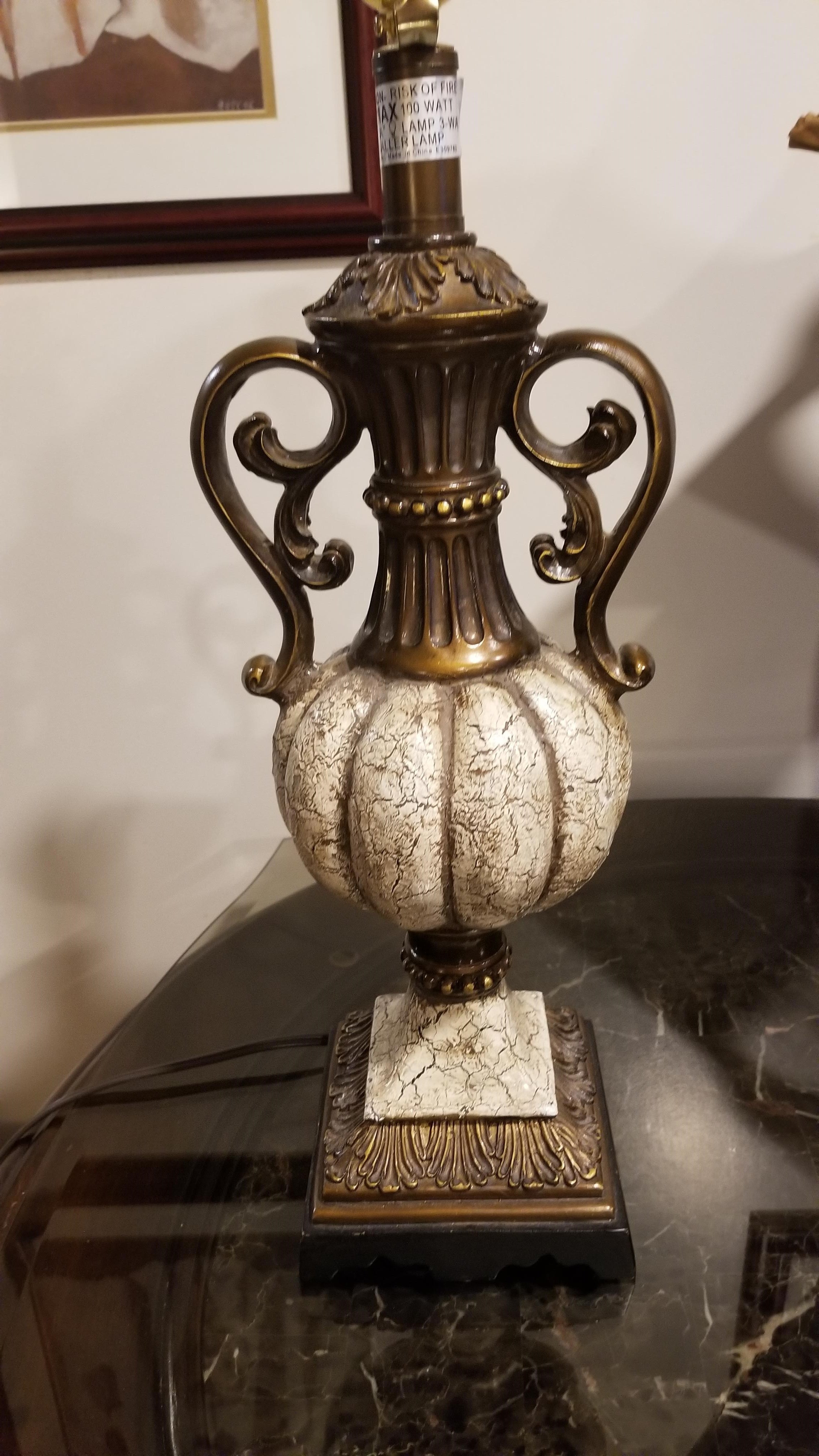 Decorative Table Lamp with Fabric Shade - photo 3