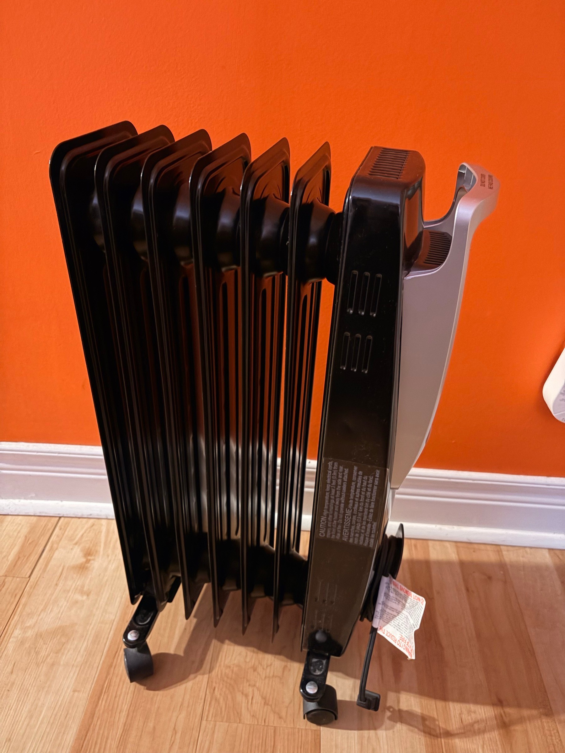 NOMA Digital Oil-Filled Radiator Heater w/ Remote - photo 2