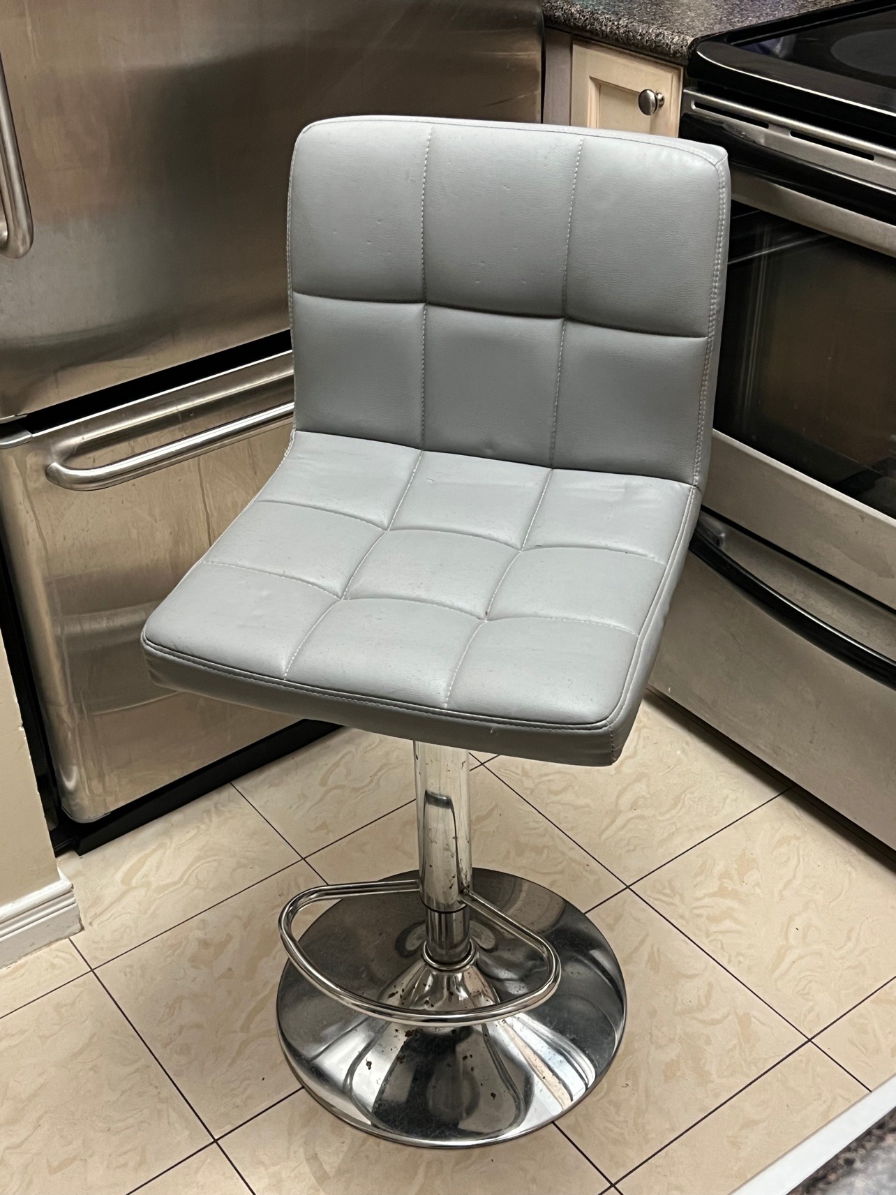 Structube Adjustable Bar Stool (Grey, Quilted)