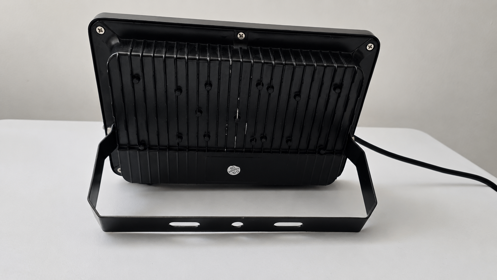 SZHSR 100W IP67 Waterproof Outdoor LED Flood - photo 2