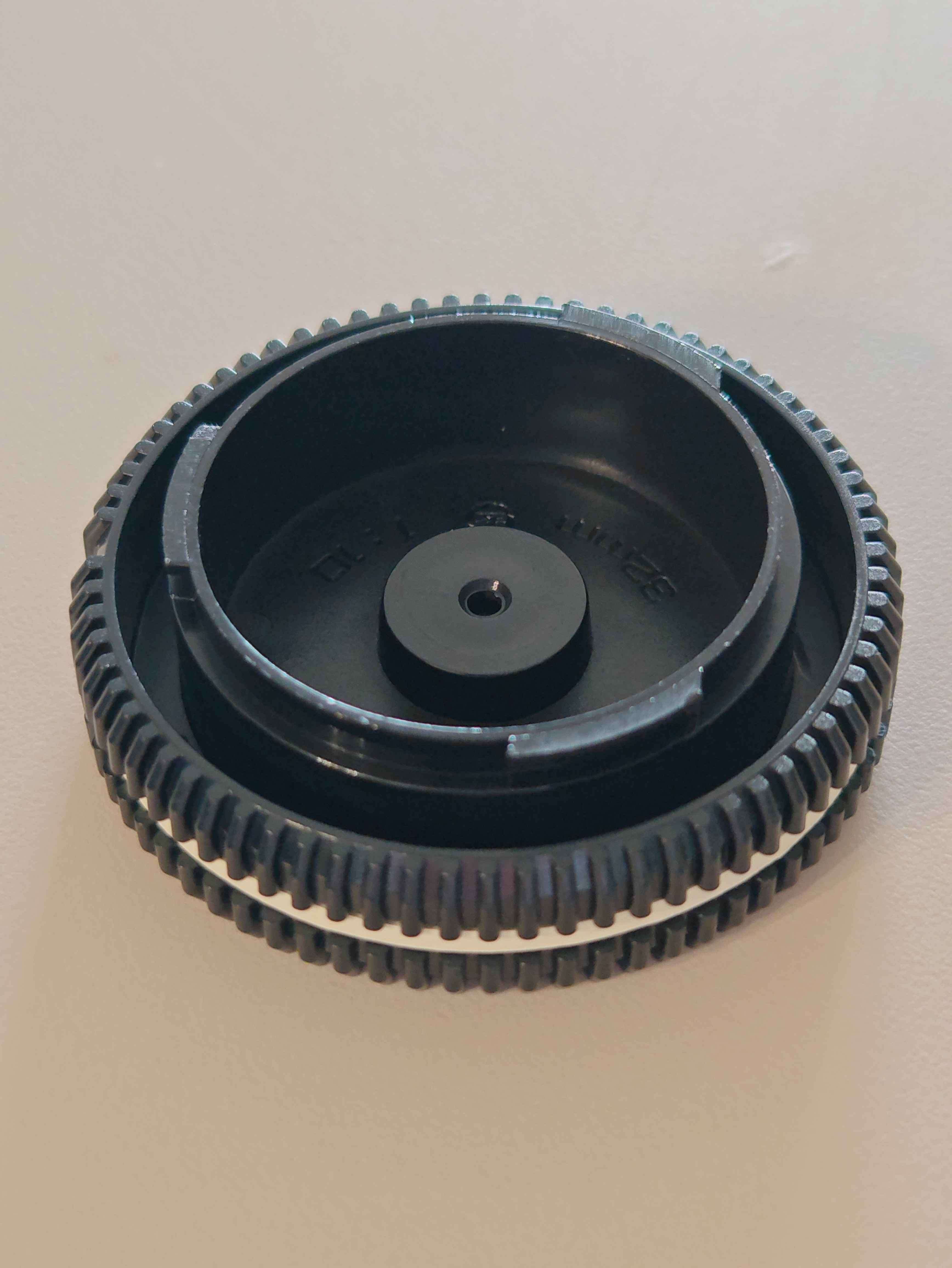 (BRAND NEW) Retropia Oreo Lens, Pancake Style Sony Lens 32mm f10 - photo 3