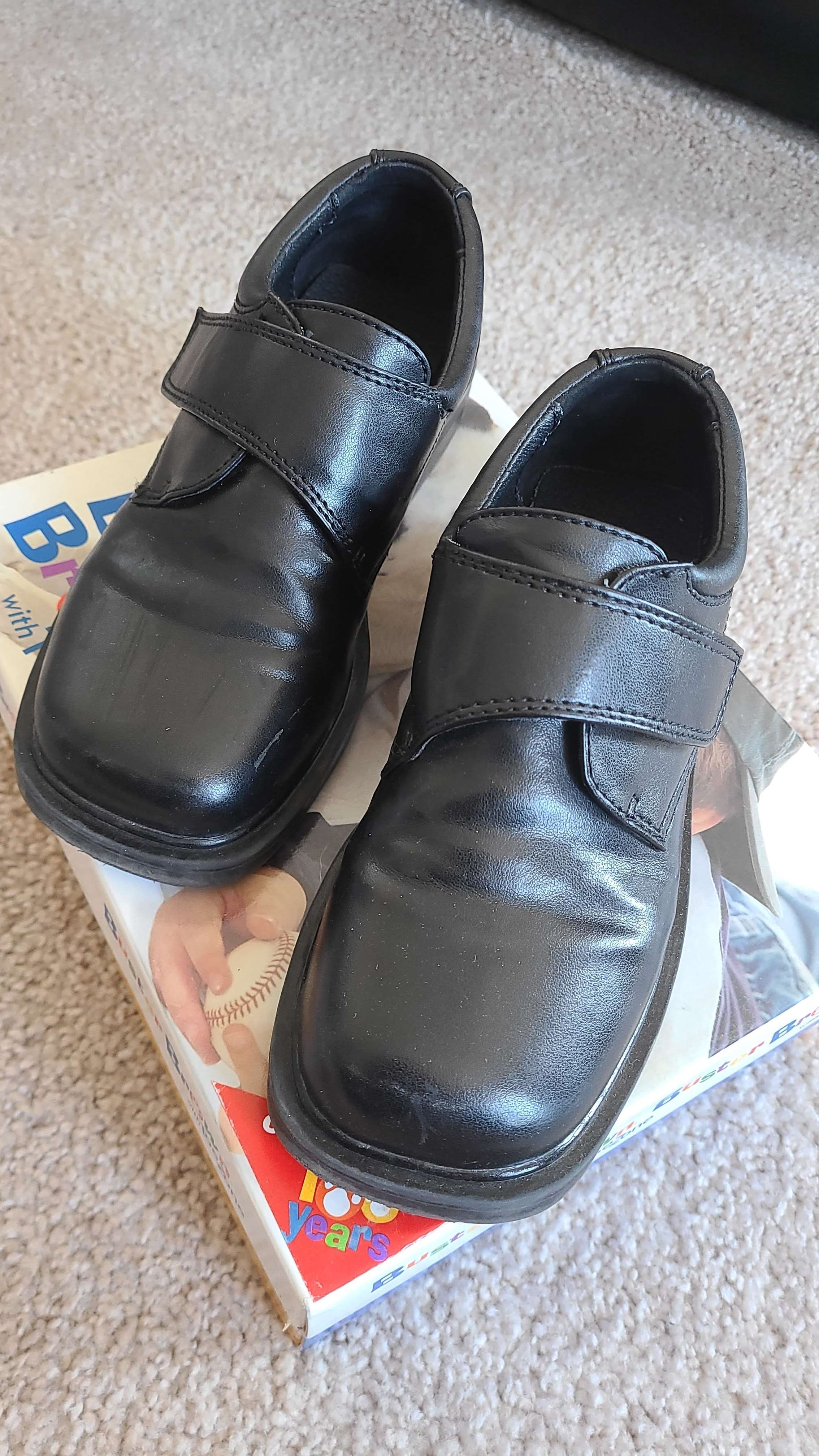Buster Brown with ToeZone Boys Black Leather Shoes, Size 13M