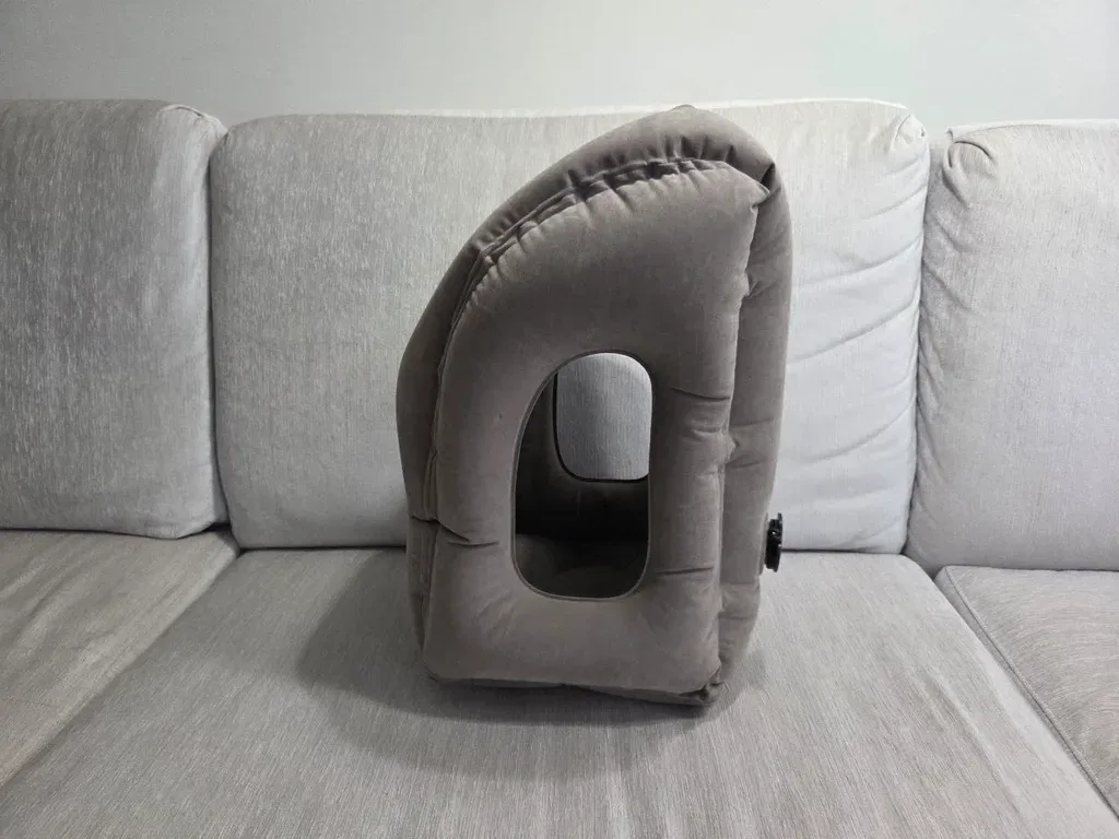Inflatable Travel Pillow - photo 2