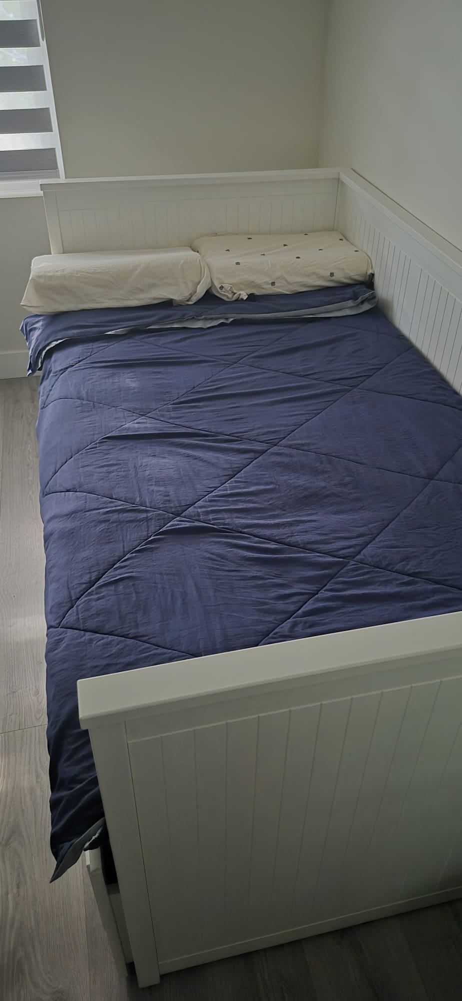 IKEA Hemnes Bed - Single/Double Size - photo 2