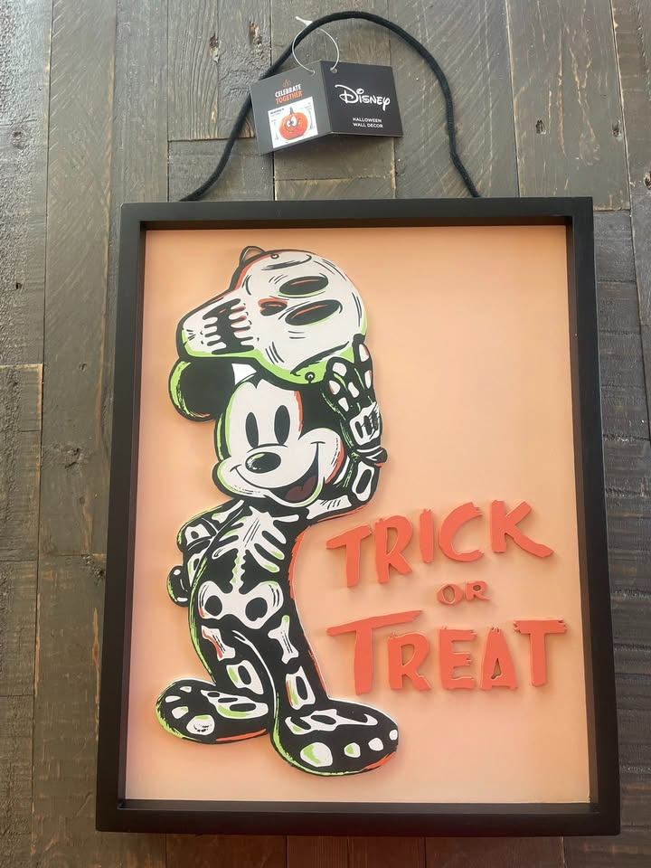 NEW - 3D Disney’s Mickey Mouse Halloween  Wall Decor