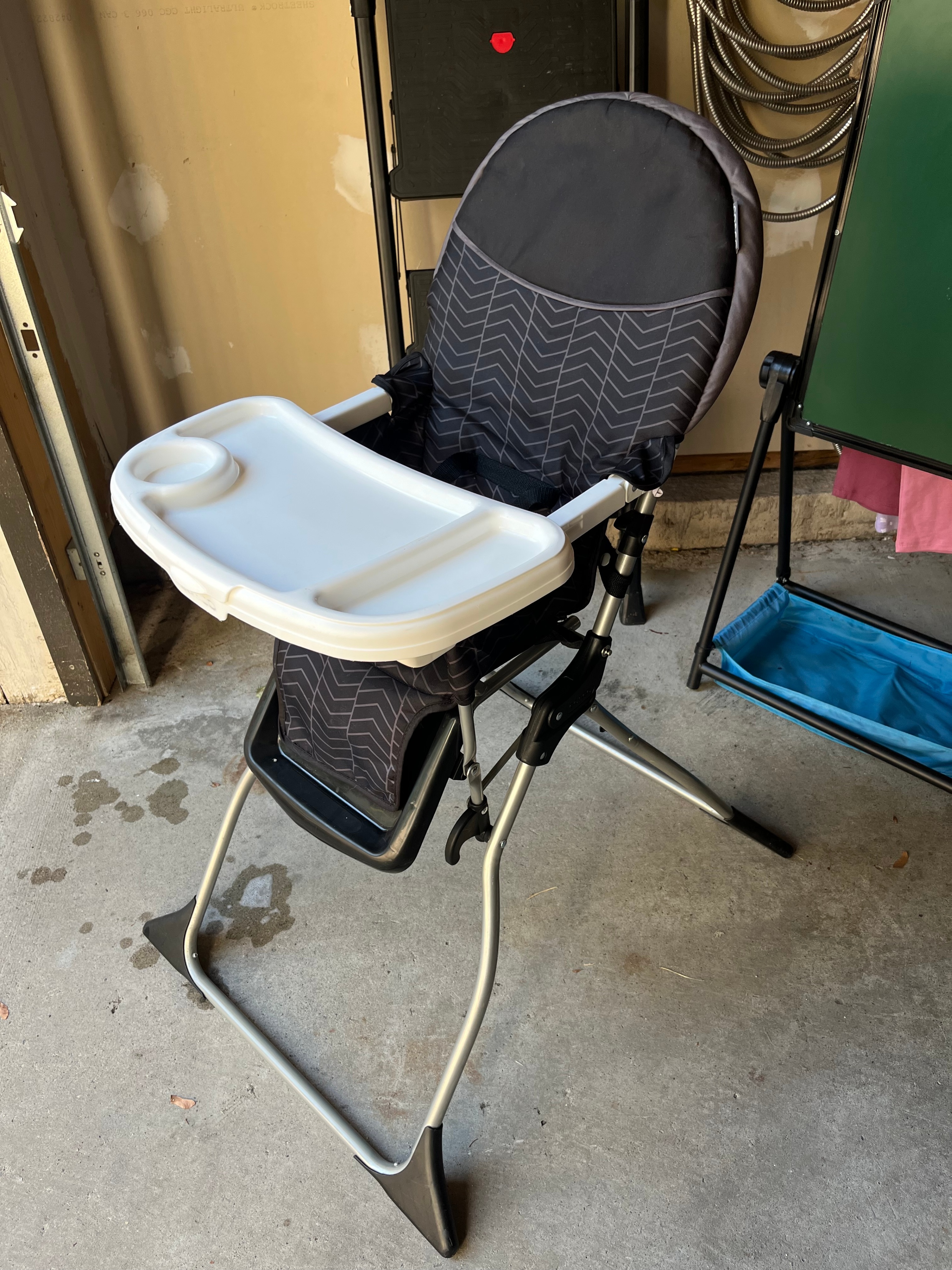 Cosco Kids Simple Fold Deluxe High Chair