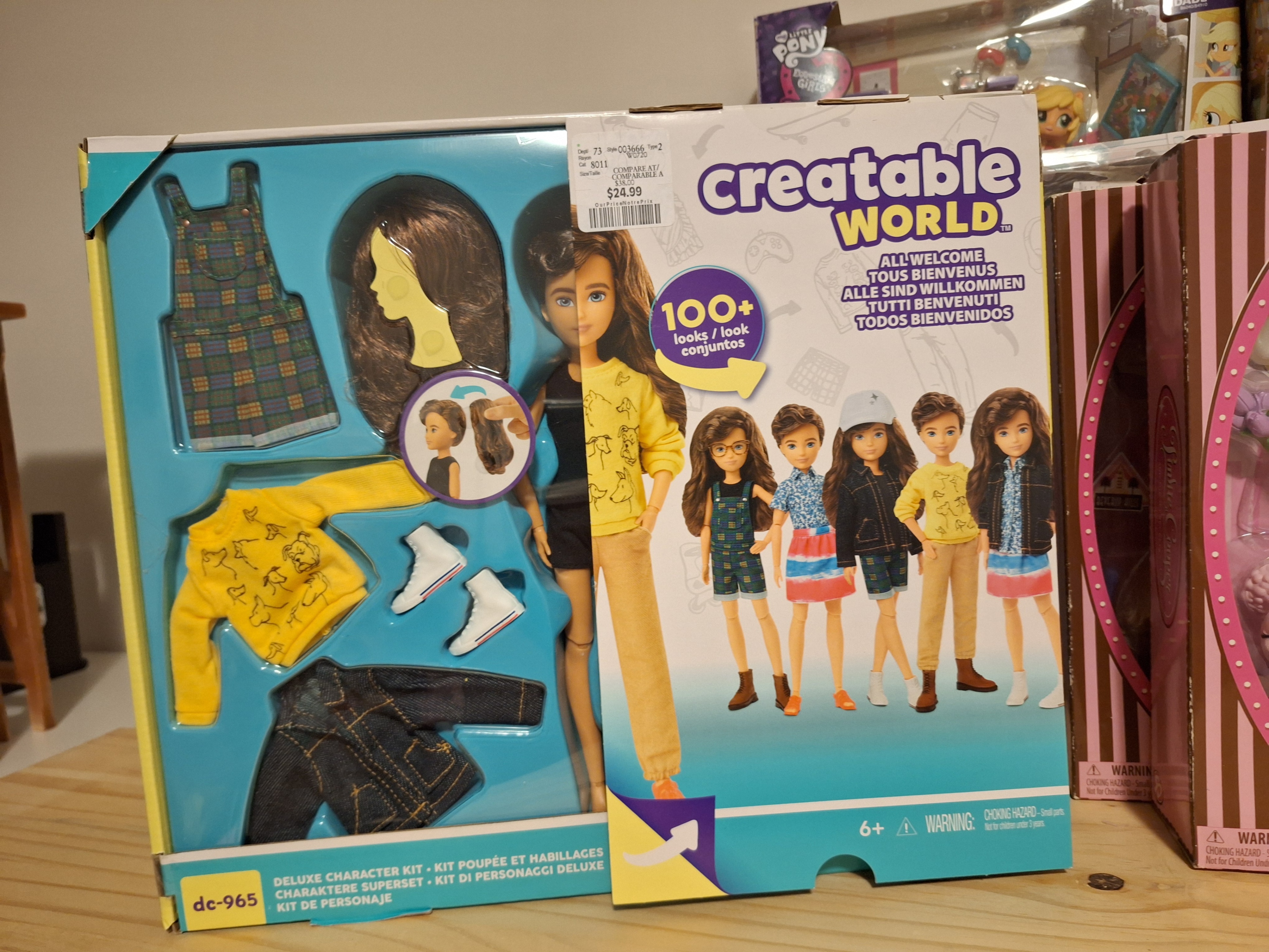 Brand New Creatable World Deluxe Character Kit Dc-965