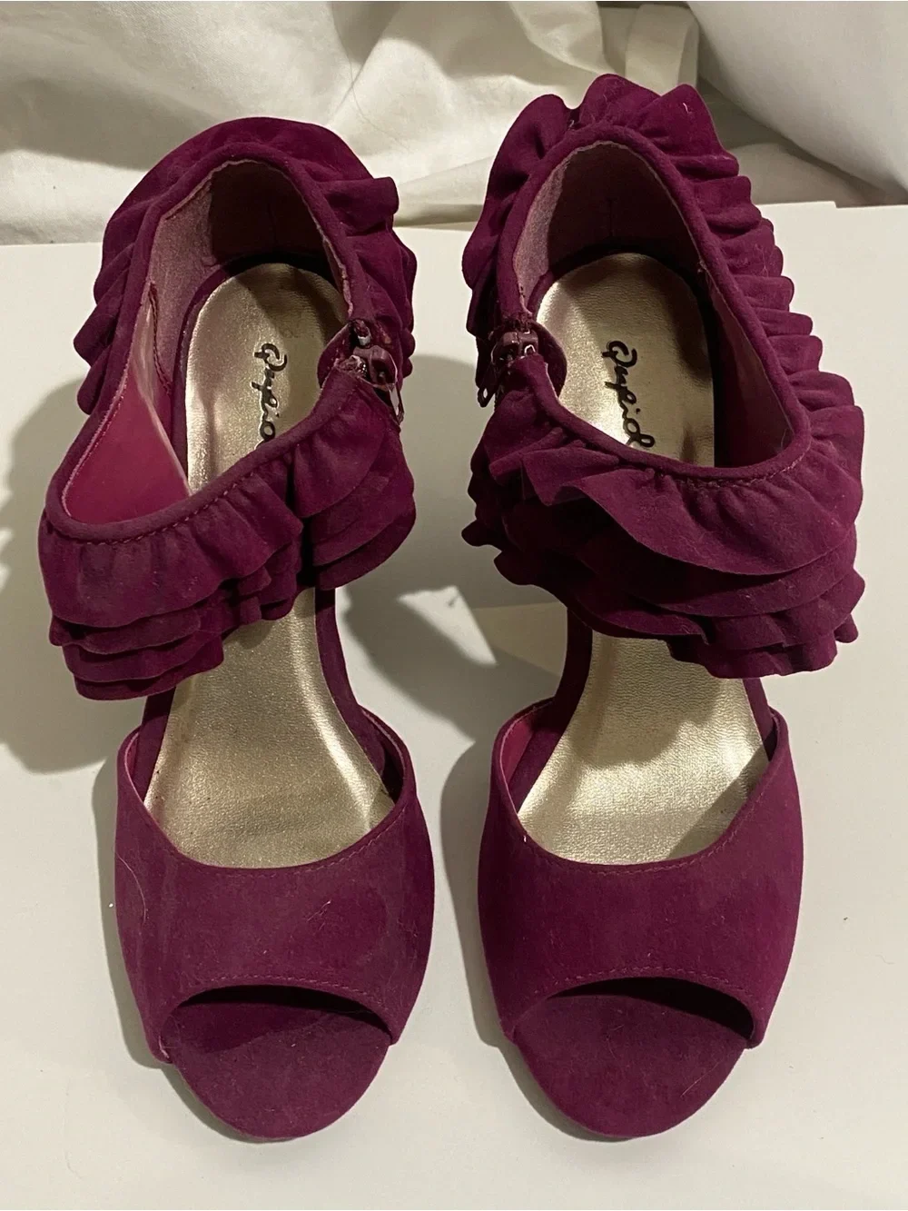 Qupid Women's 7.5 Magenta Purple Ruffle Peep Toe Cone Heels