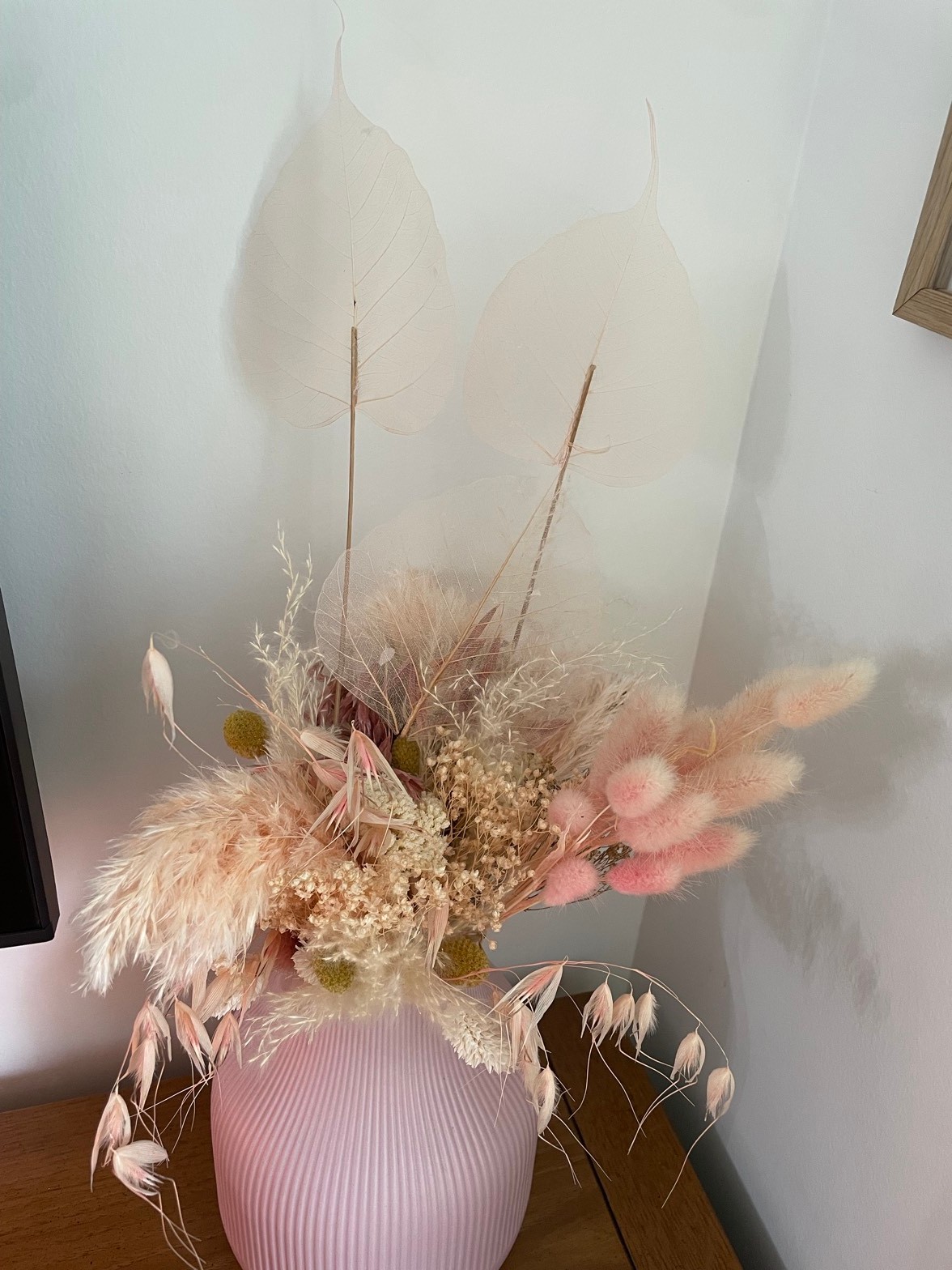 Pink ceramic planter + dried flowers - photo 2