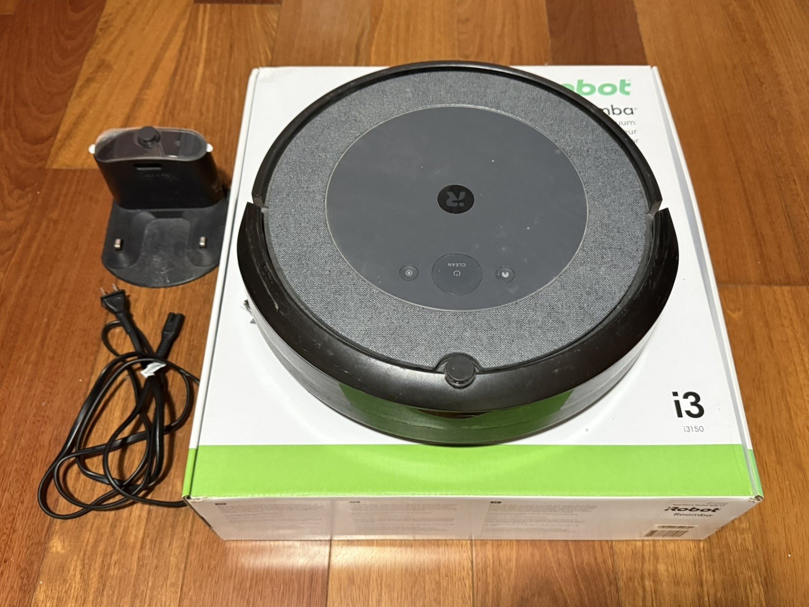 Roomba® i3 EVO Robot Vacuum