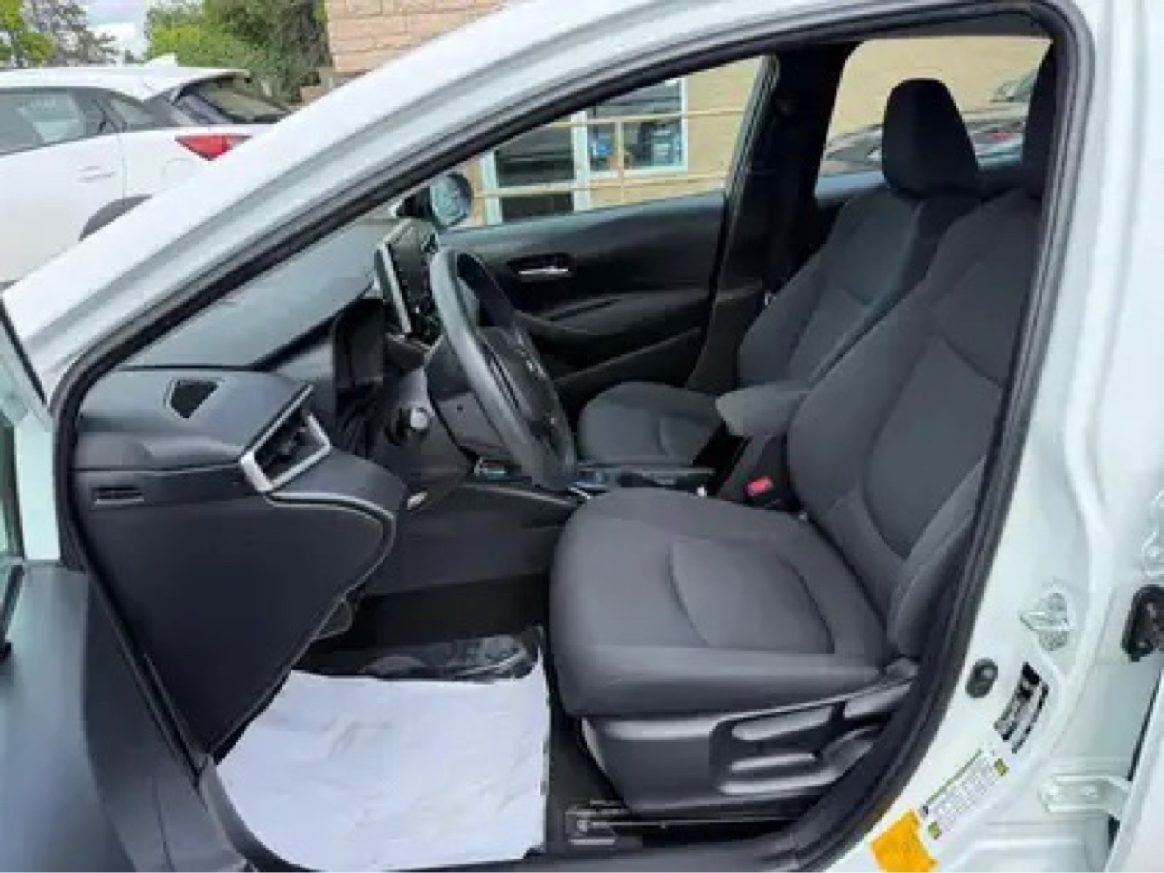 2021 Toyota Corolla LE – Only 55,880 km - photo 3