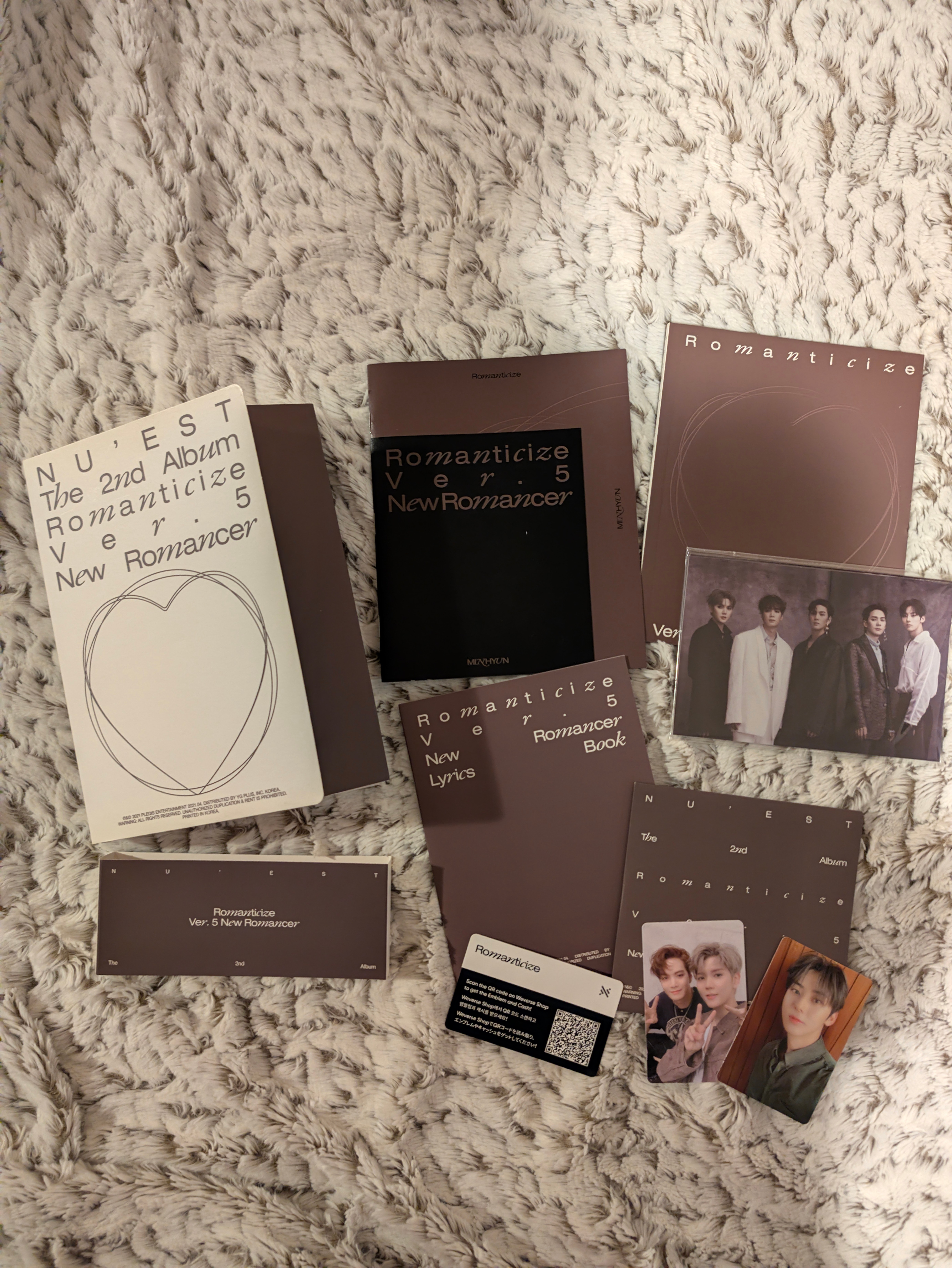 NU'EST Romanticize Ver. 5 + Minhyun & JR / Ren Photocards