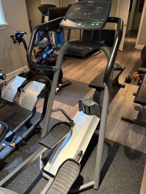 Precor EFX 5.17i Elliptical – used – JUST REDUCED by $100 - photo 2