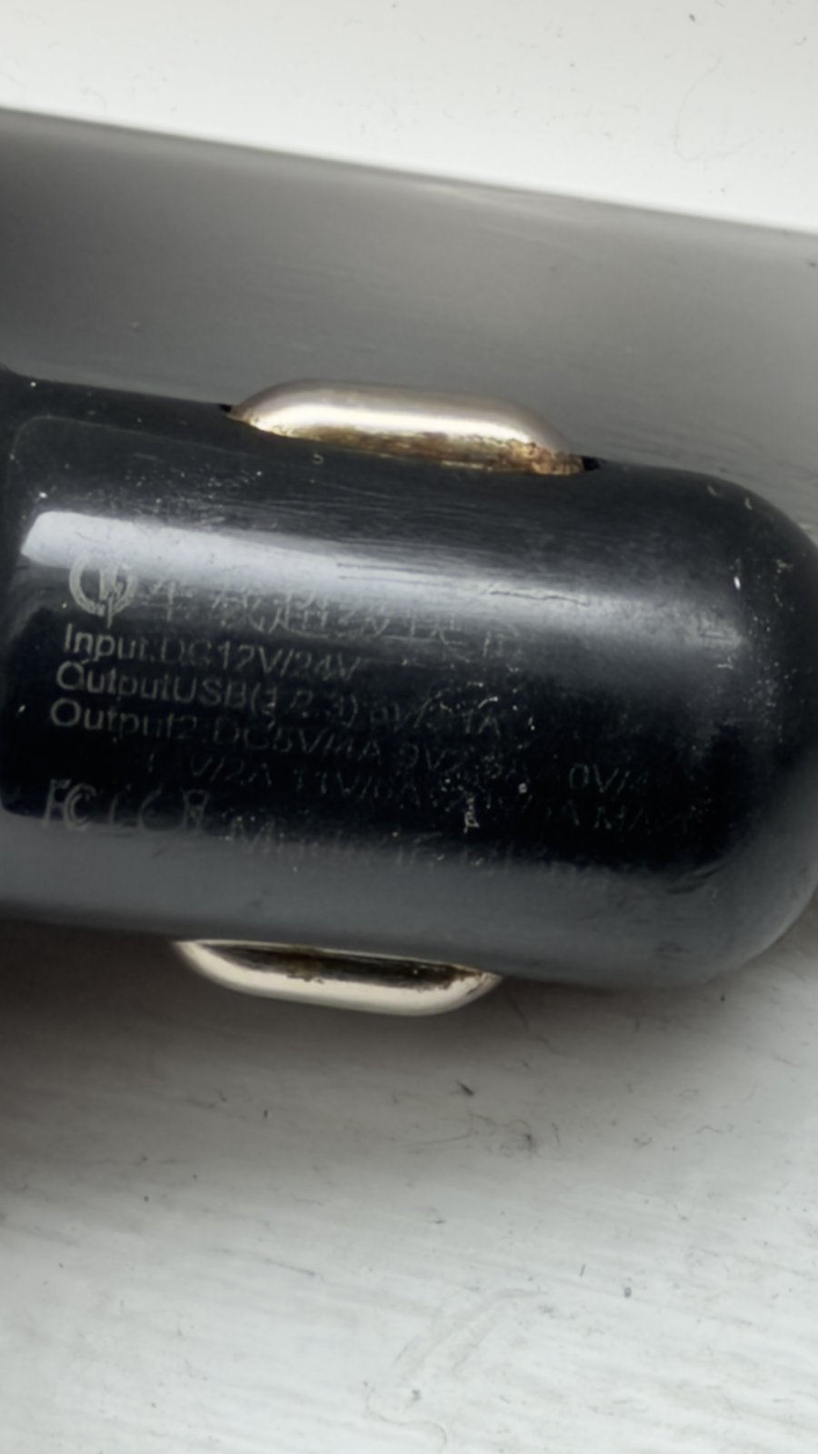 4-Port USB Car Charger – Quick Charge Logo, 12V/24V - photo 3