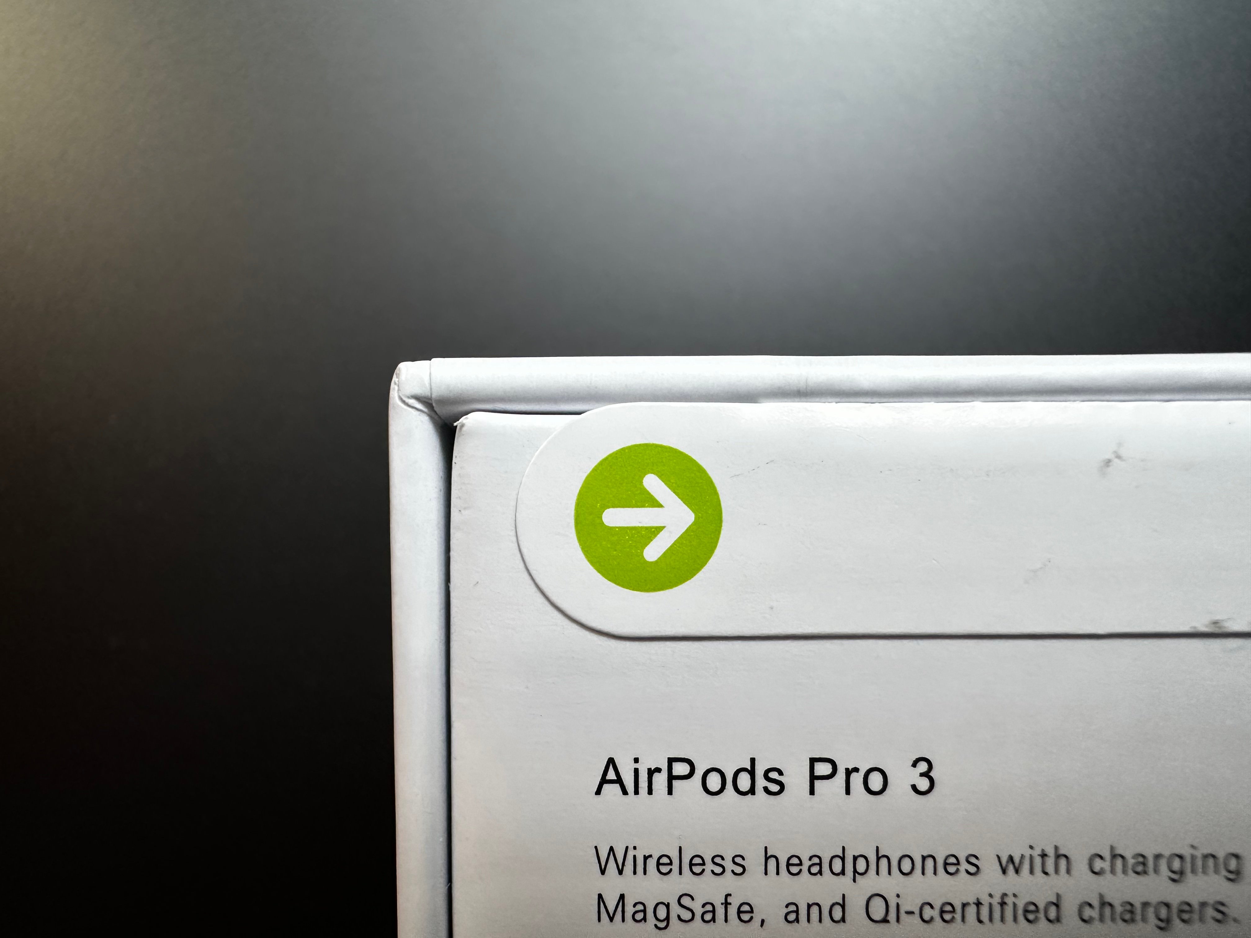 Apple AirPods Pro 3rd Gen USB-C MagSafe Earbuds - White Sealed - photo 4