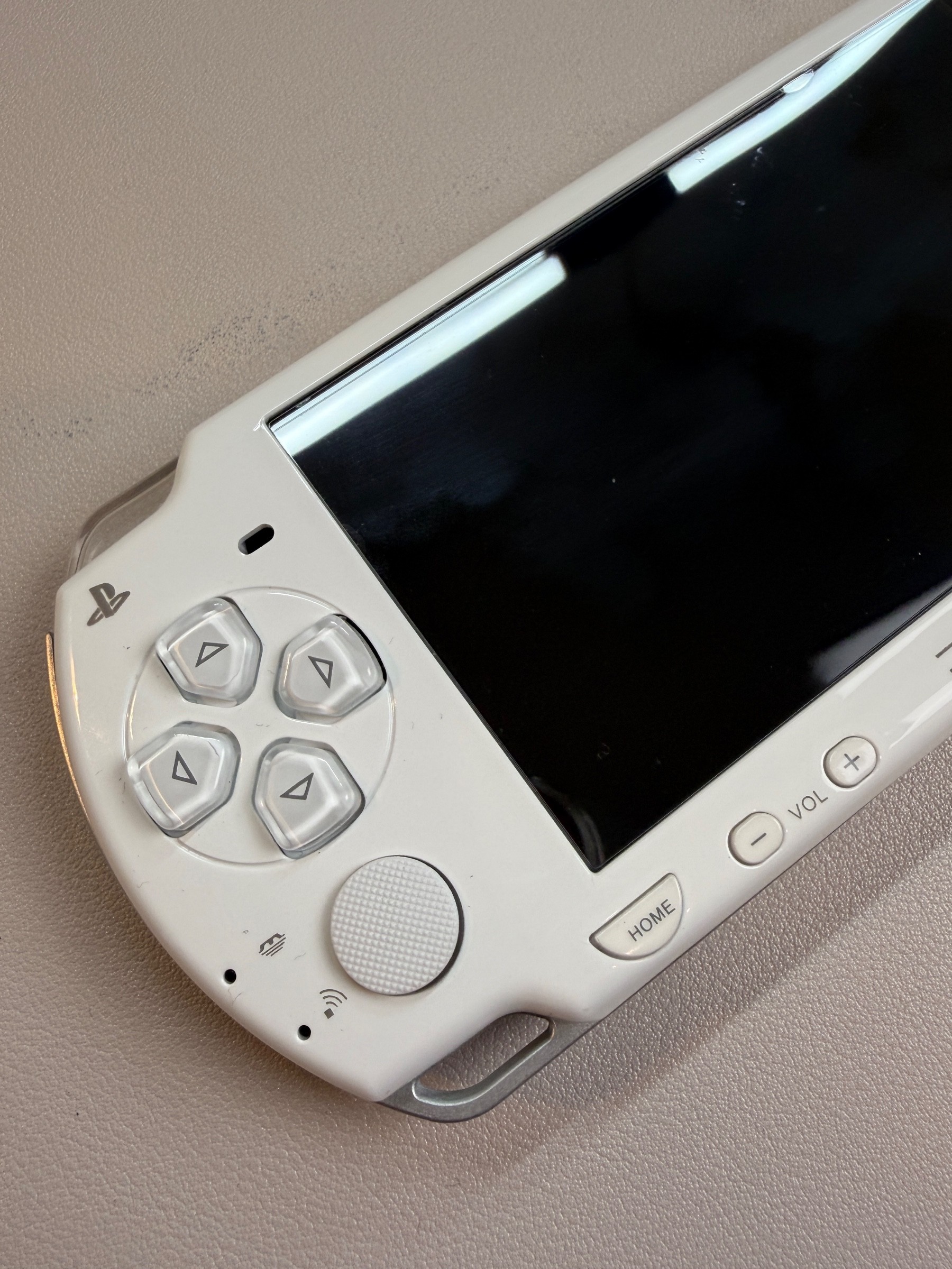 Sony PSP 2000 Handheld Game Console — White, Like New - photo 4