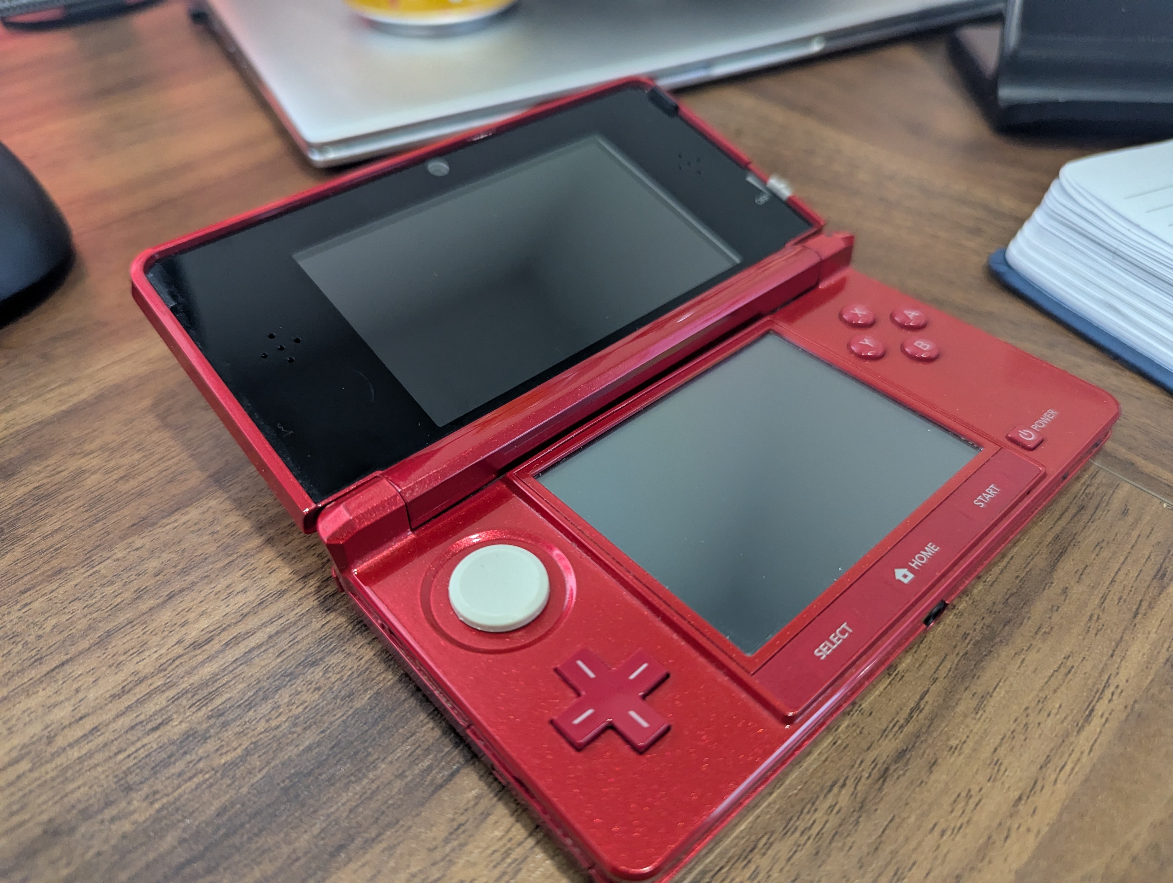 Nintendo 3DS - flame red - photo 2