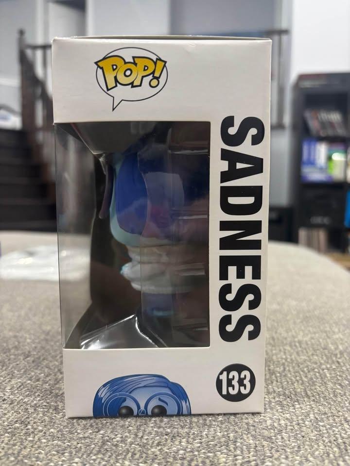 BNIB Funko Pop! inside Out - Sadness #133 - photo 2