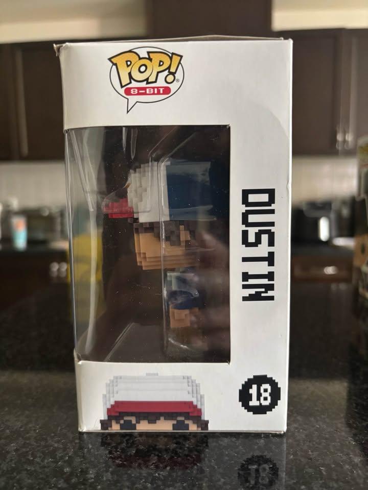 BNIB Funko 8-Bit POP! Stranger Things Dustin #18 - photo 4