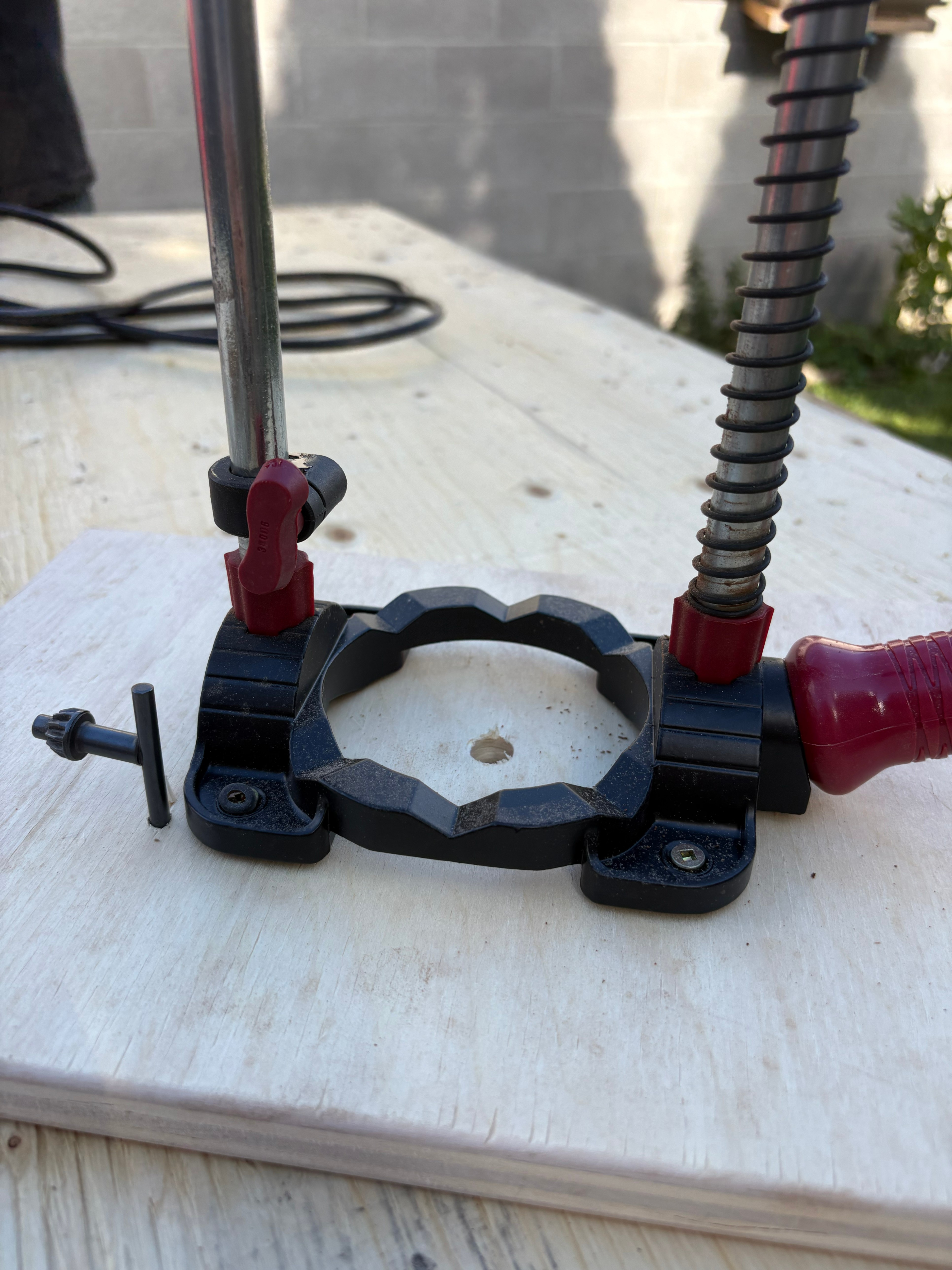 Milescraft DrillMate portable benchtop drill press - photo 2